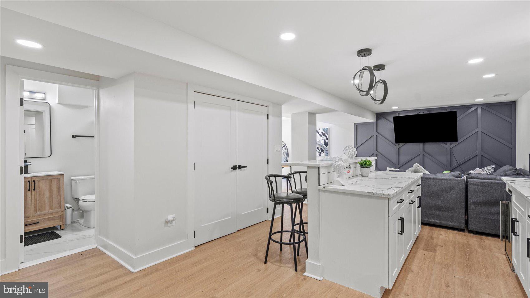 MONROVIA - Residential