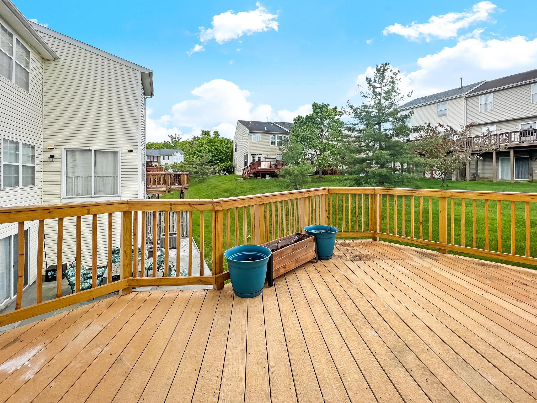 VISTA GARDENS - Residential