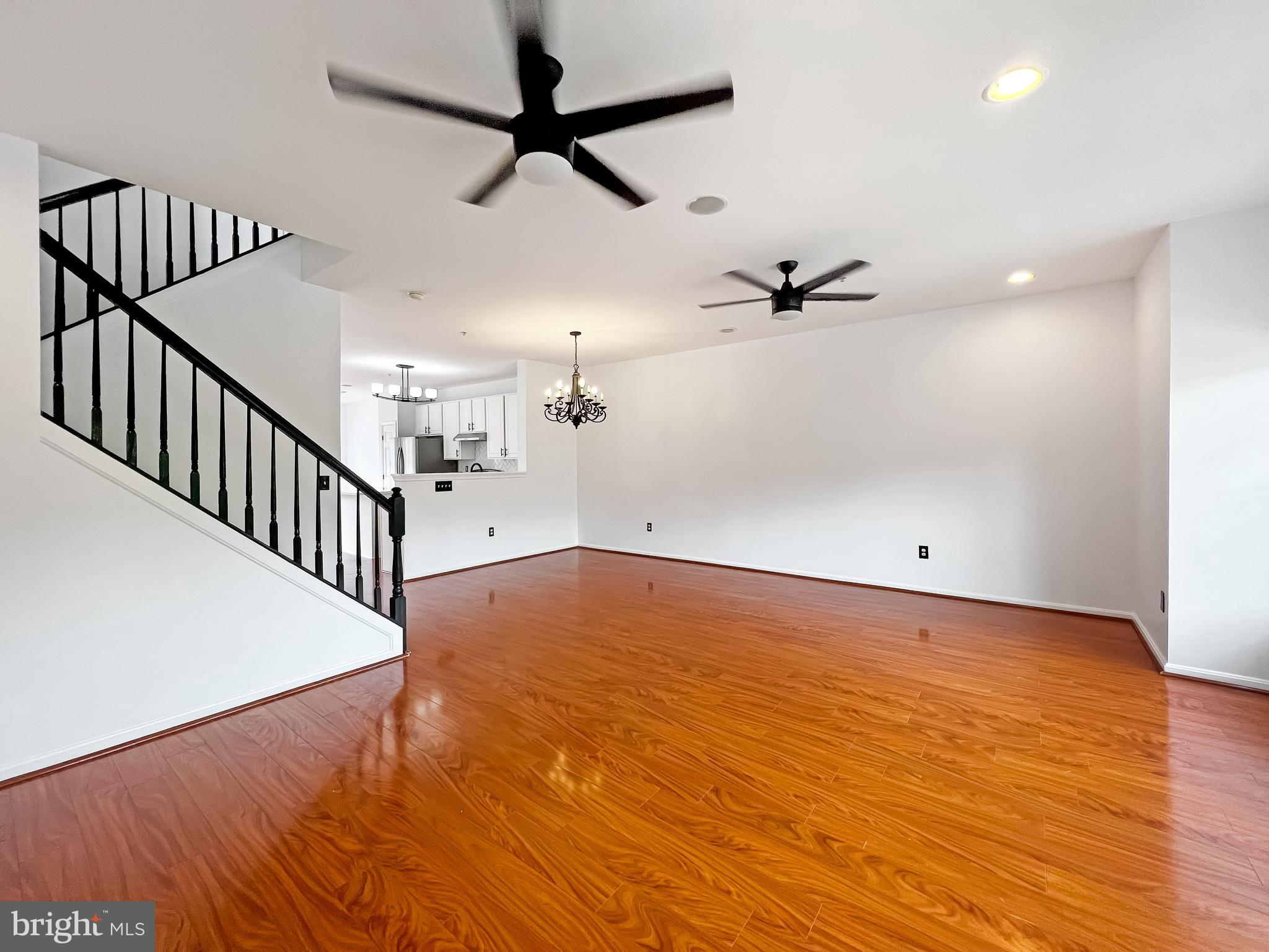 VISTA GARDENS - Residential