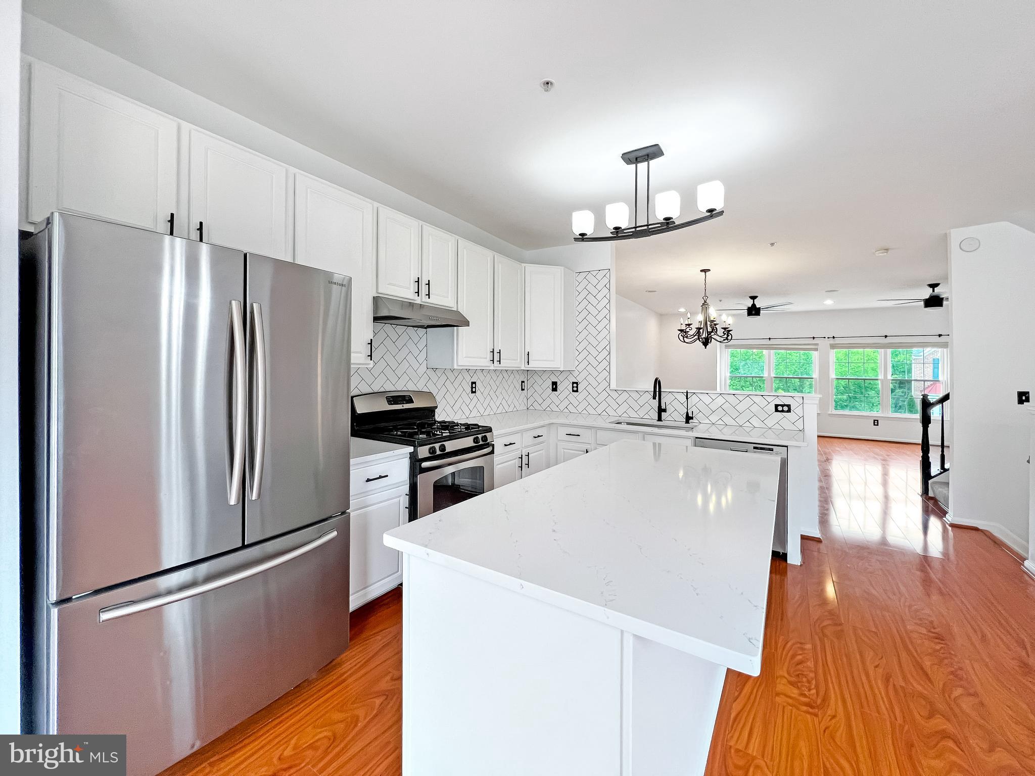 VISTA GARDENS - Residential