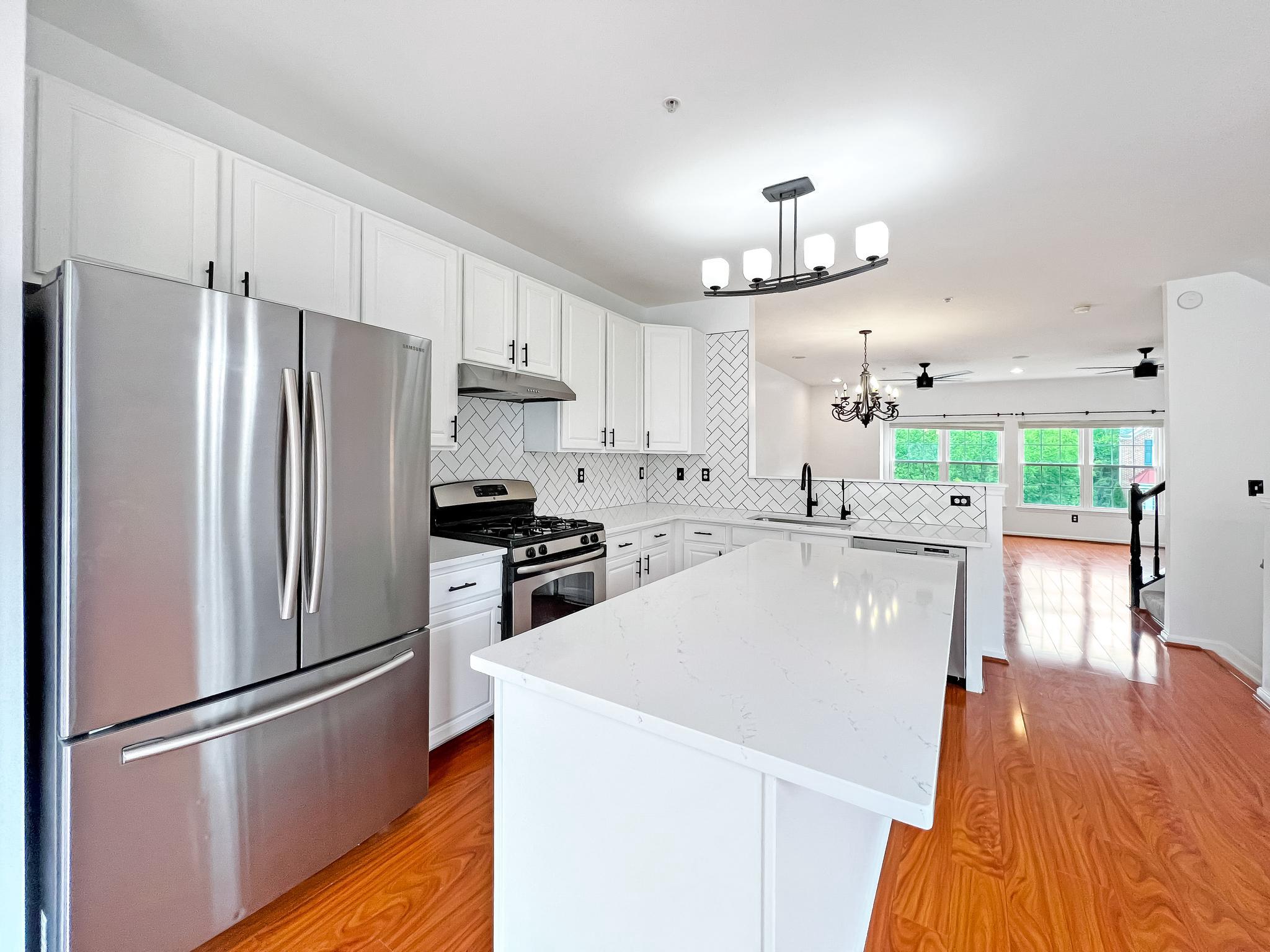VISTA GARDENS - Residential