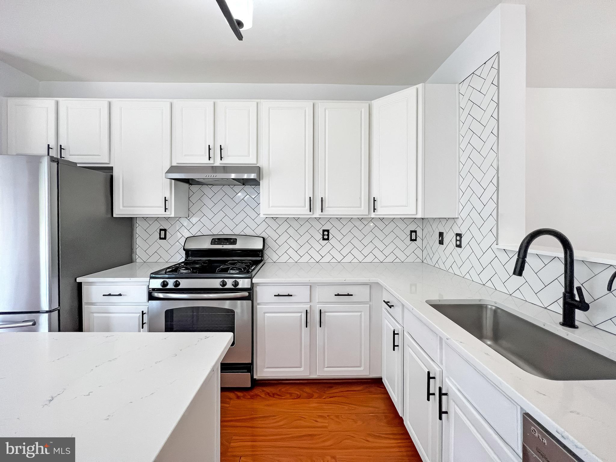 VISTA GARDENS - Residential