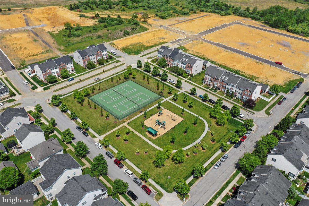 HUNTFIELD - Residential Lease