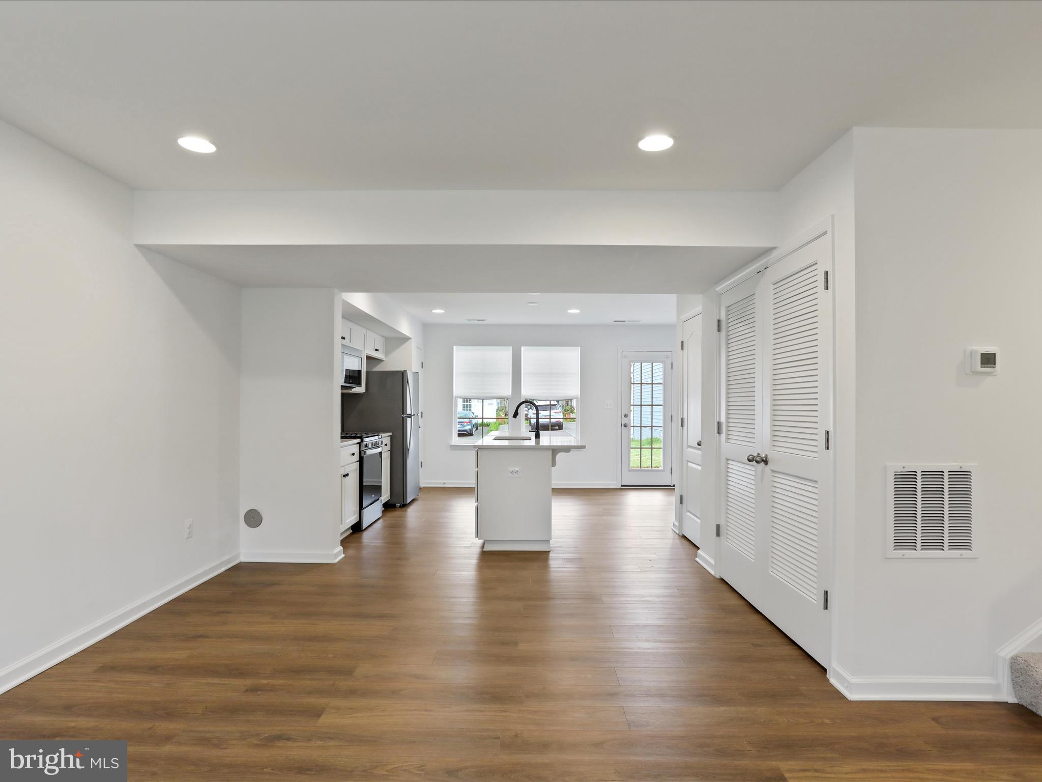 HUNTFIELD - Residential Lease