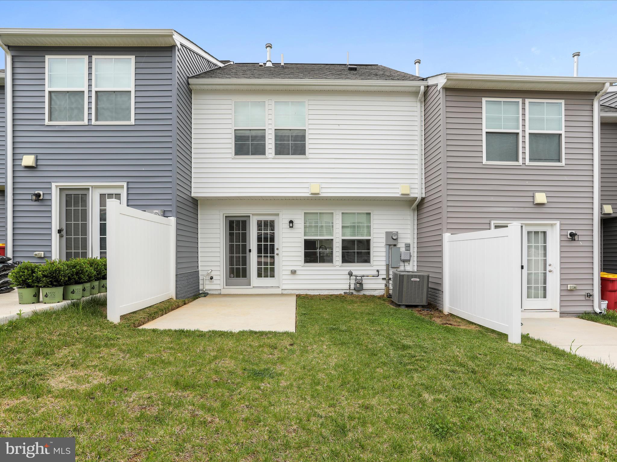 HUNTFIELD - Residential Lease