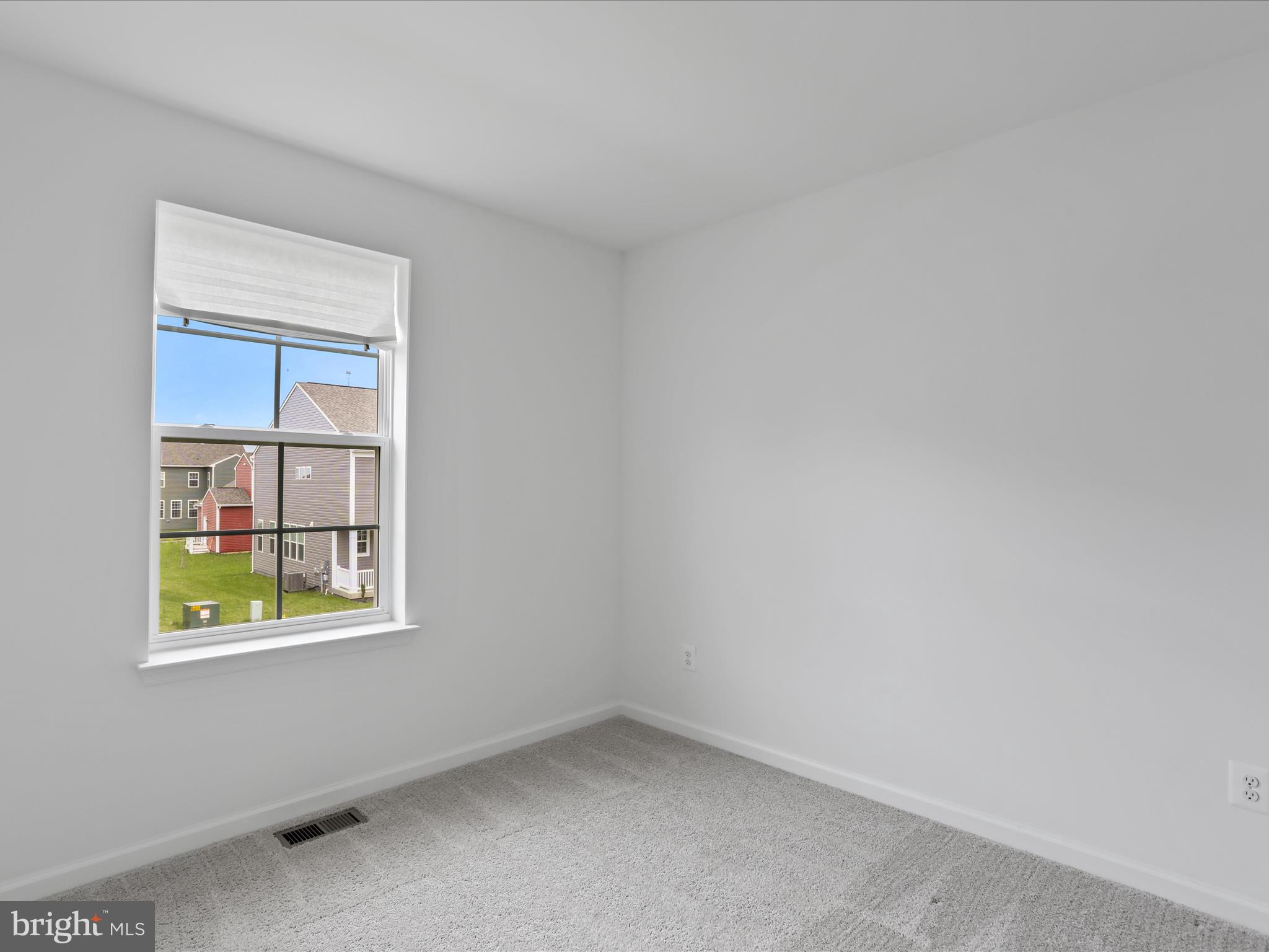 HUNTFIELD - Residential Lease
