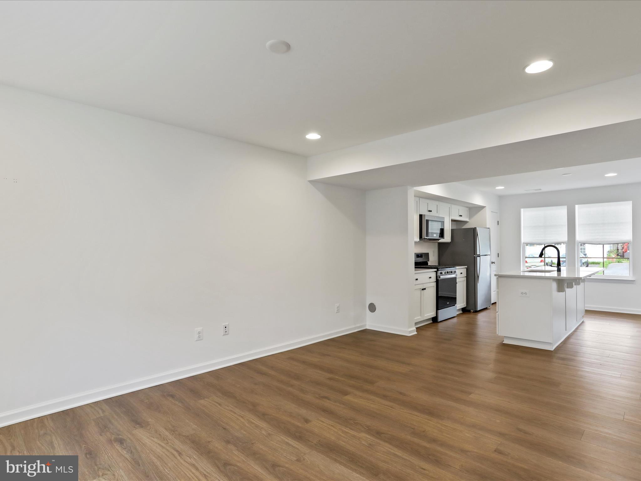 HUNTFIELD - Residential Lease