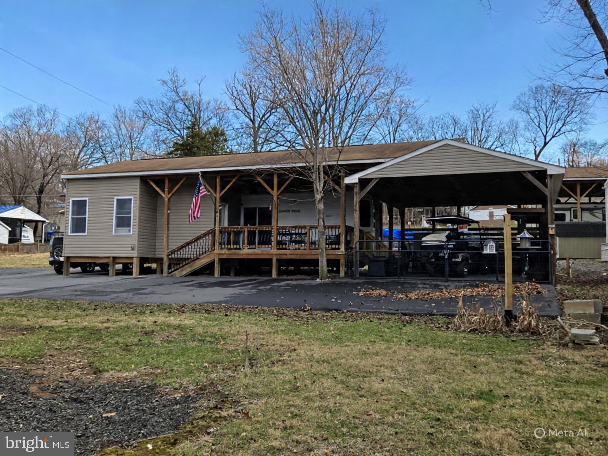 RIVER BEND - Land