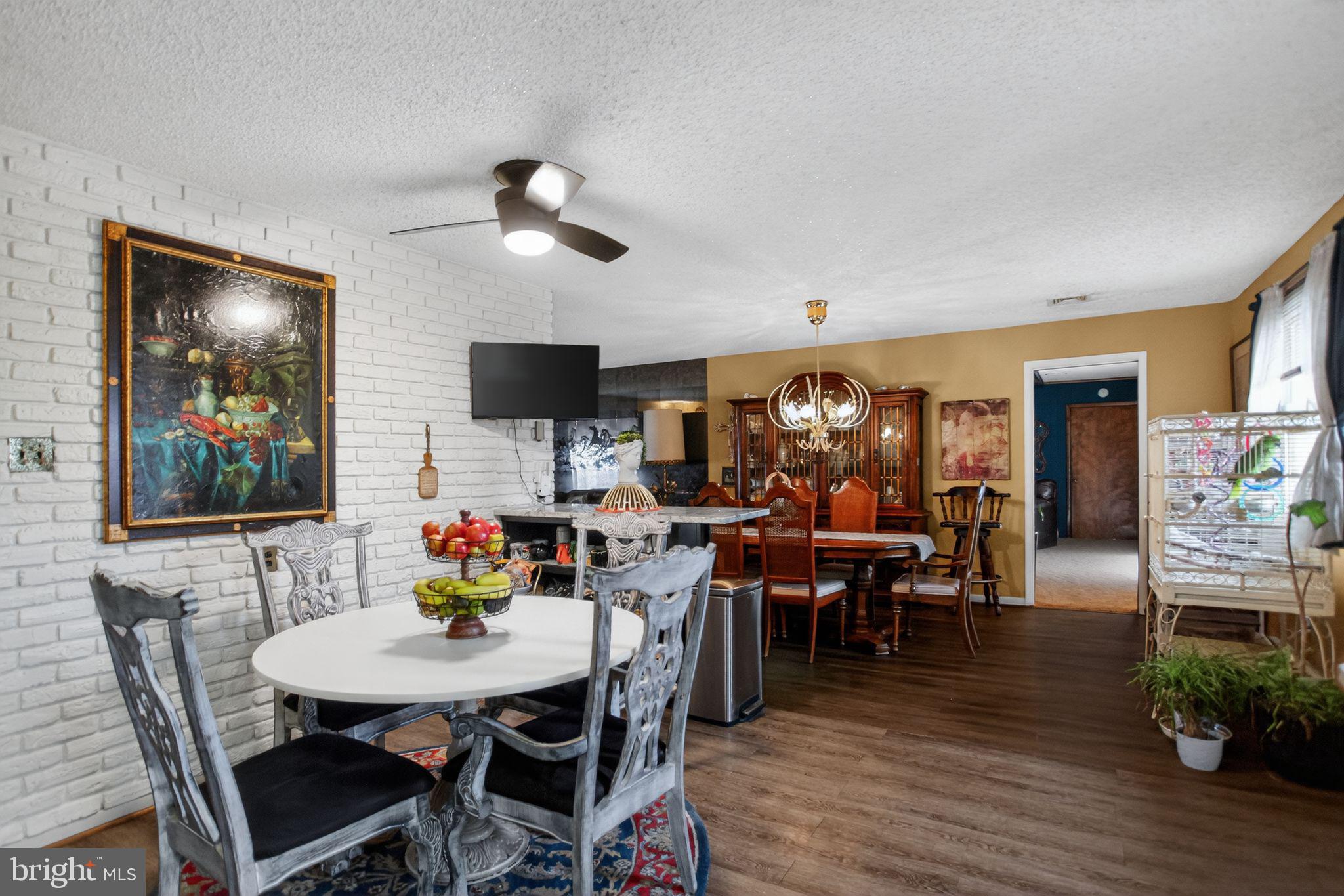 MAPLE GLEN - Residential