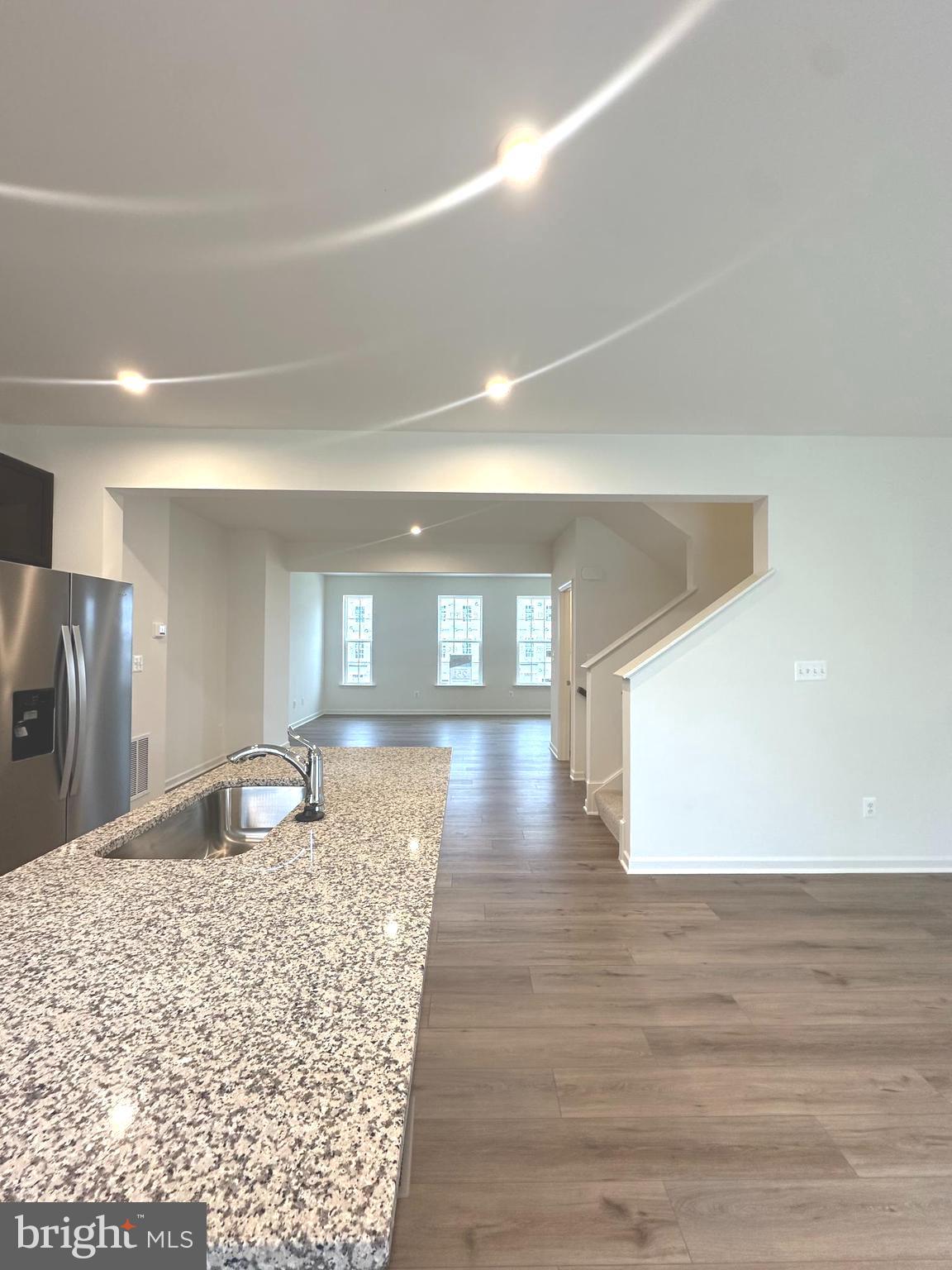 OVERLOOK AT RIVERSIDE TOWNHOMES - Residential Lease