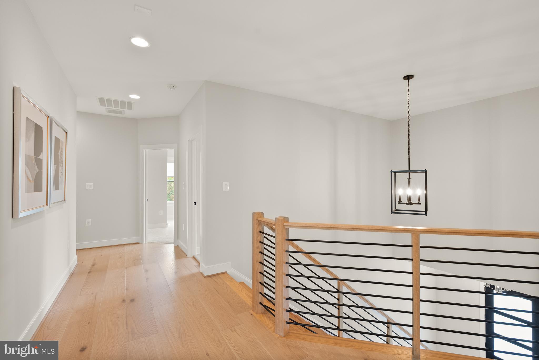 VIENNA WOODS - Residential