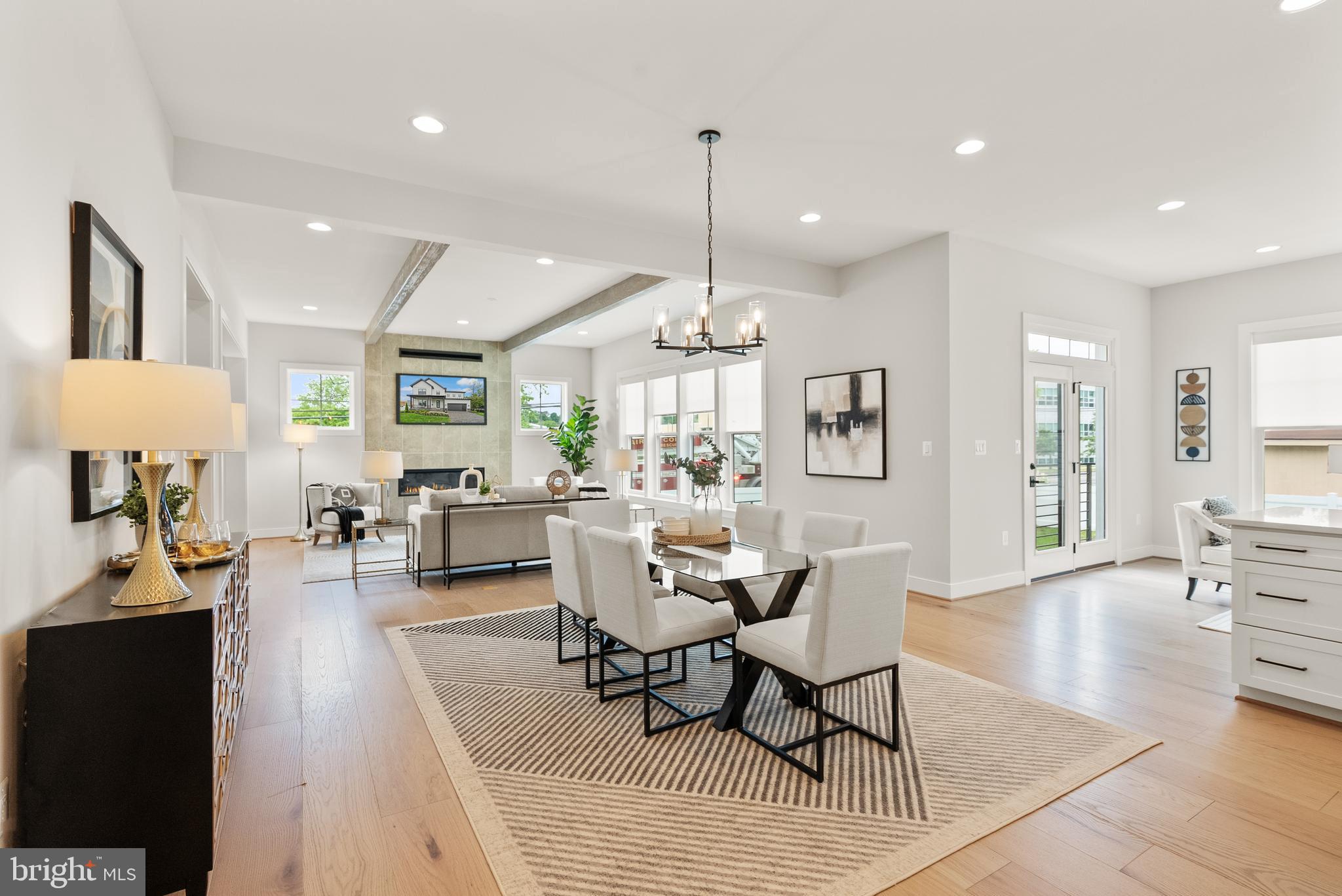 VIENNA WOODS - Residential