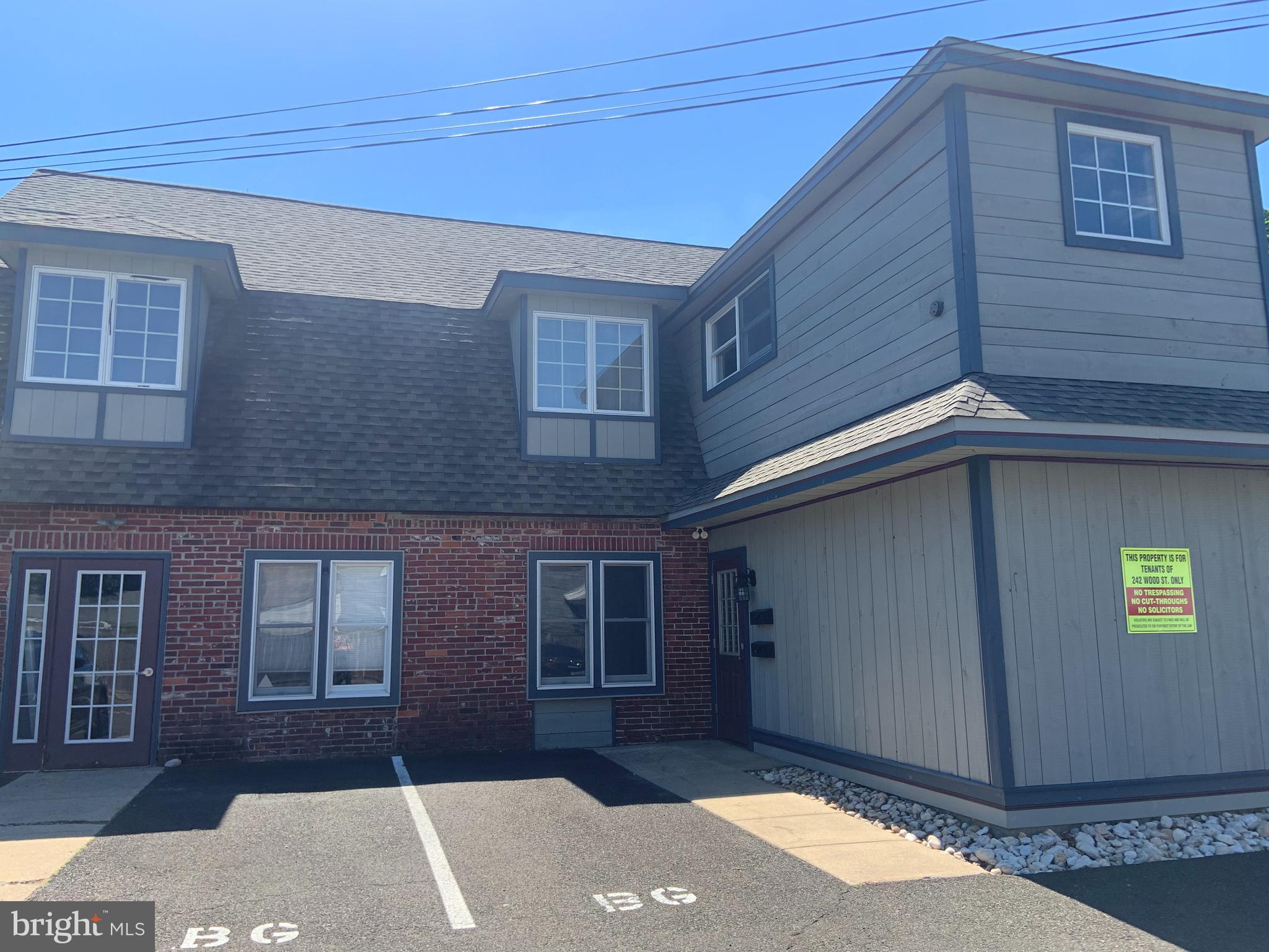 000 - Residential Lease