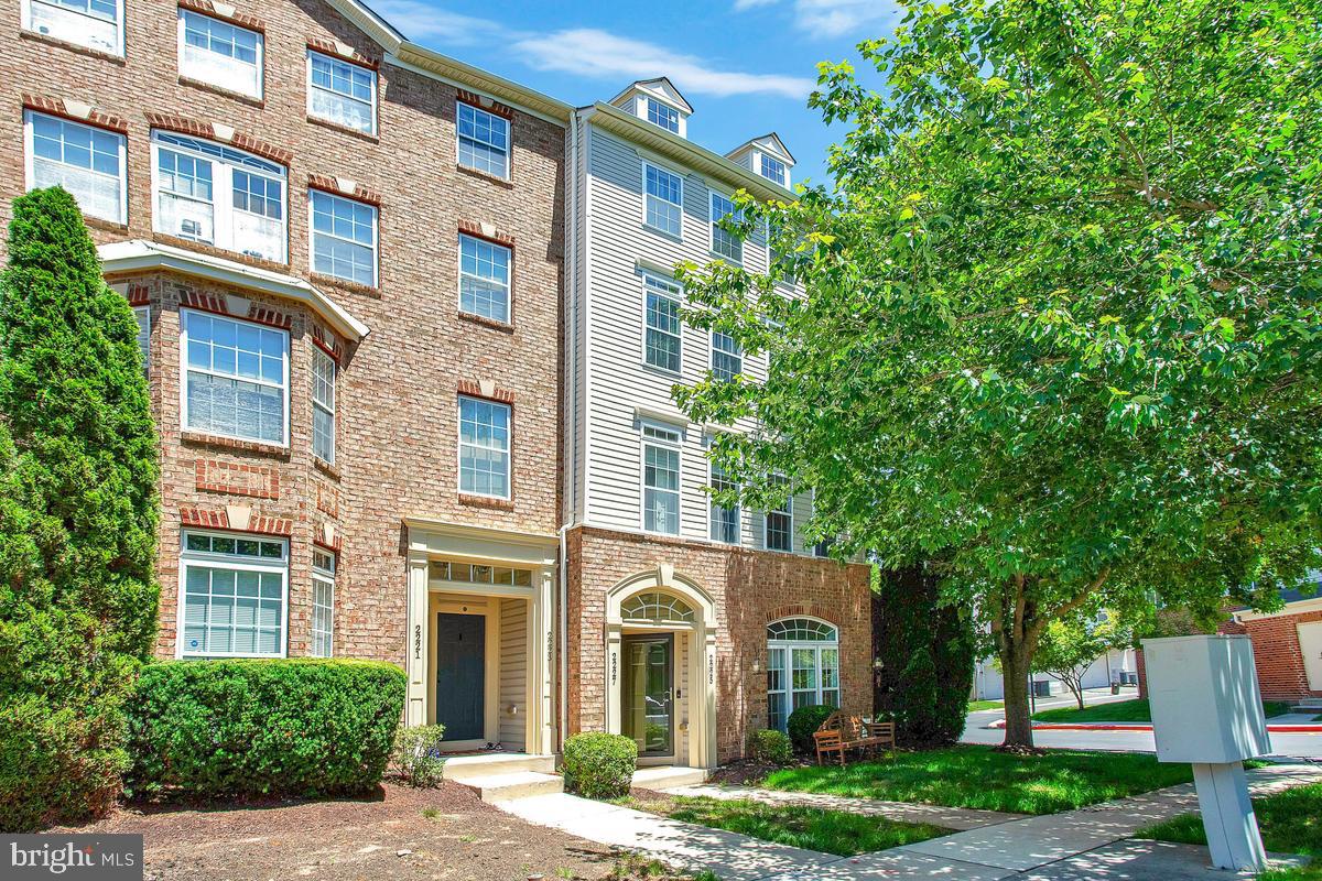 RICHFIELD STATION VILLAGE - Residential