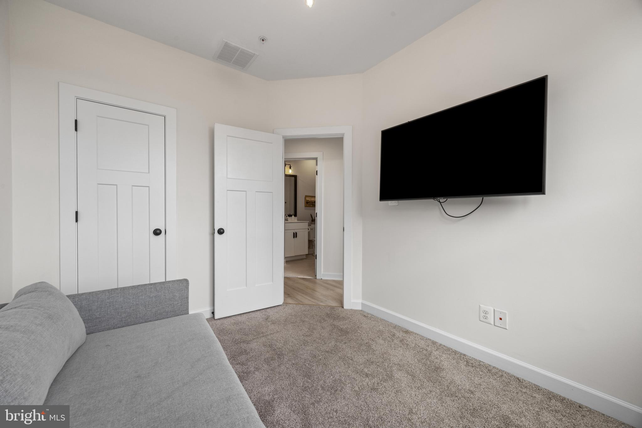 BREWERS HILL - Residential