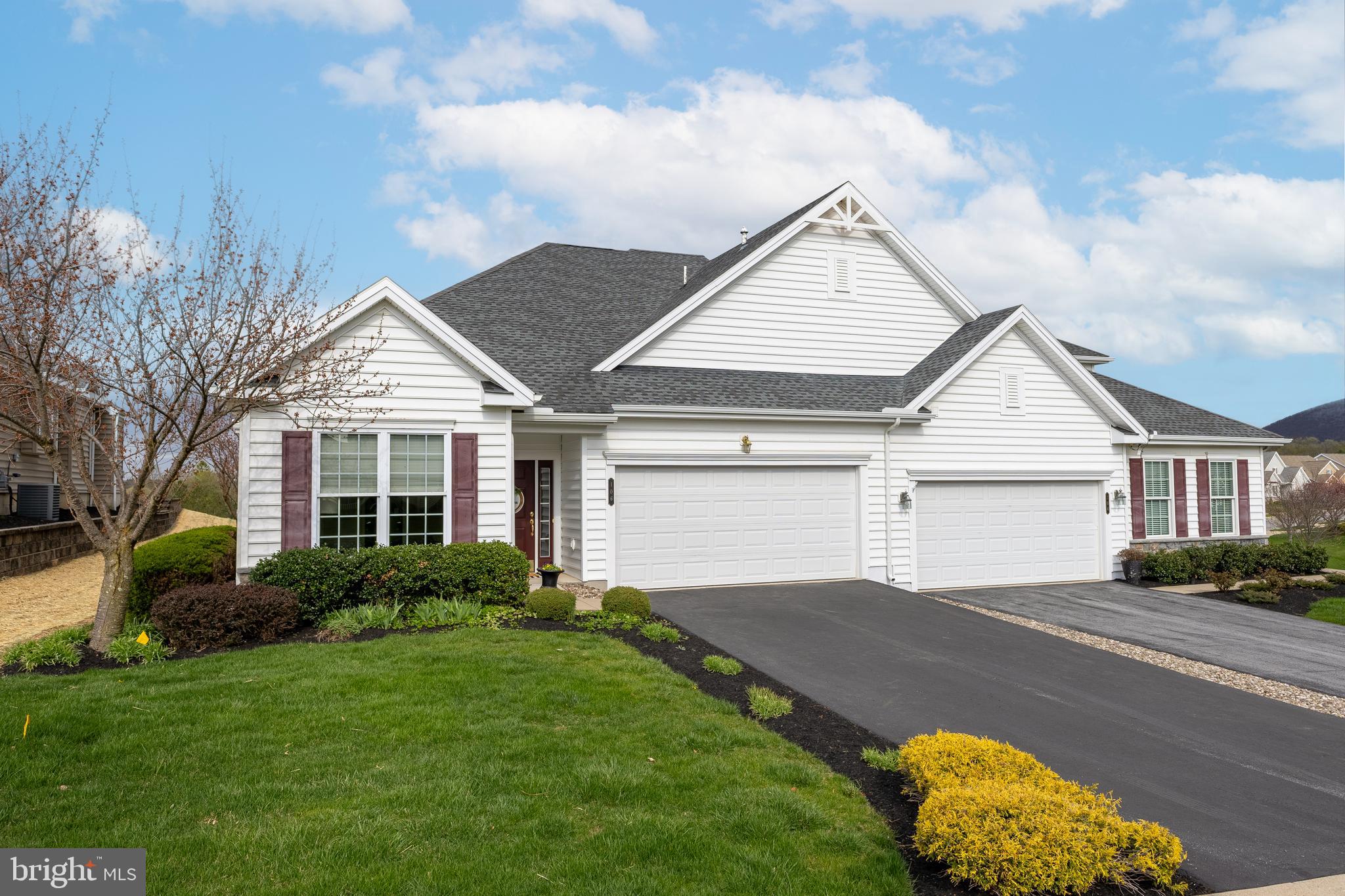 LIBERTY HILL - Residential