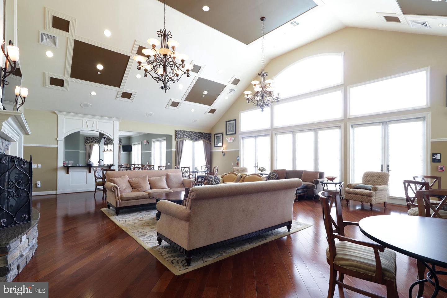 LIBERTY HILL - Residential