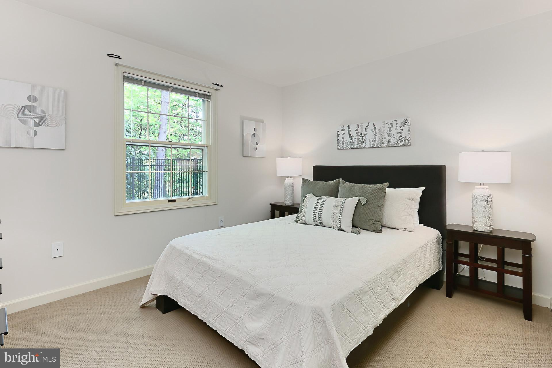 MIDDLERIDGE - Residential