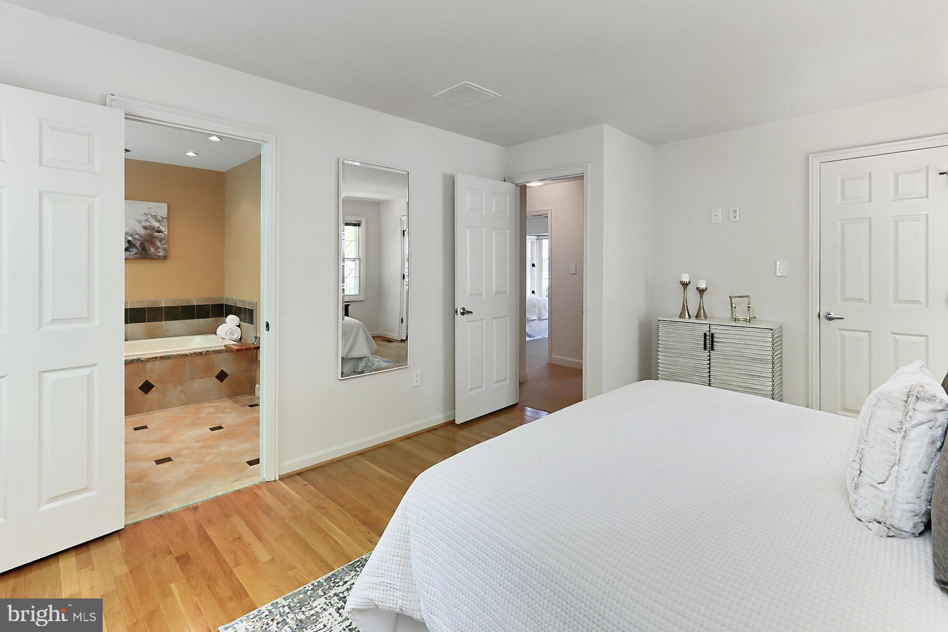 MIDDLERIDGE - Residential
