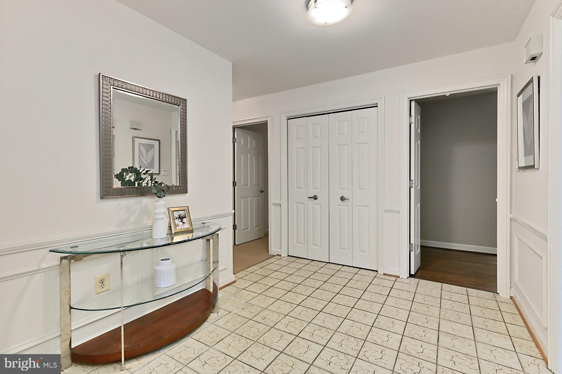 MIDDLERIDGE - Residential