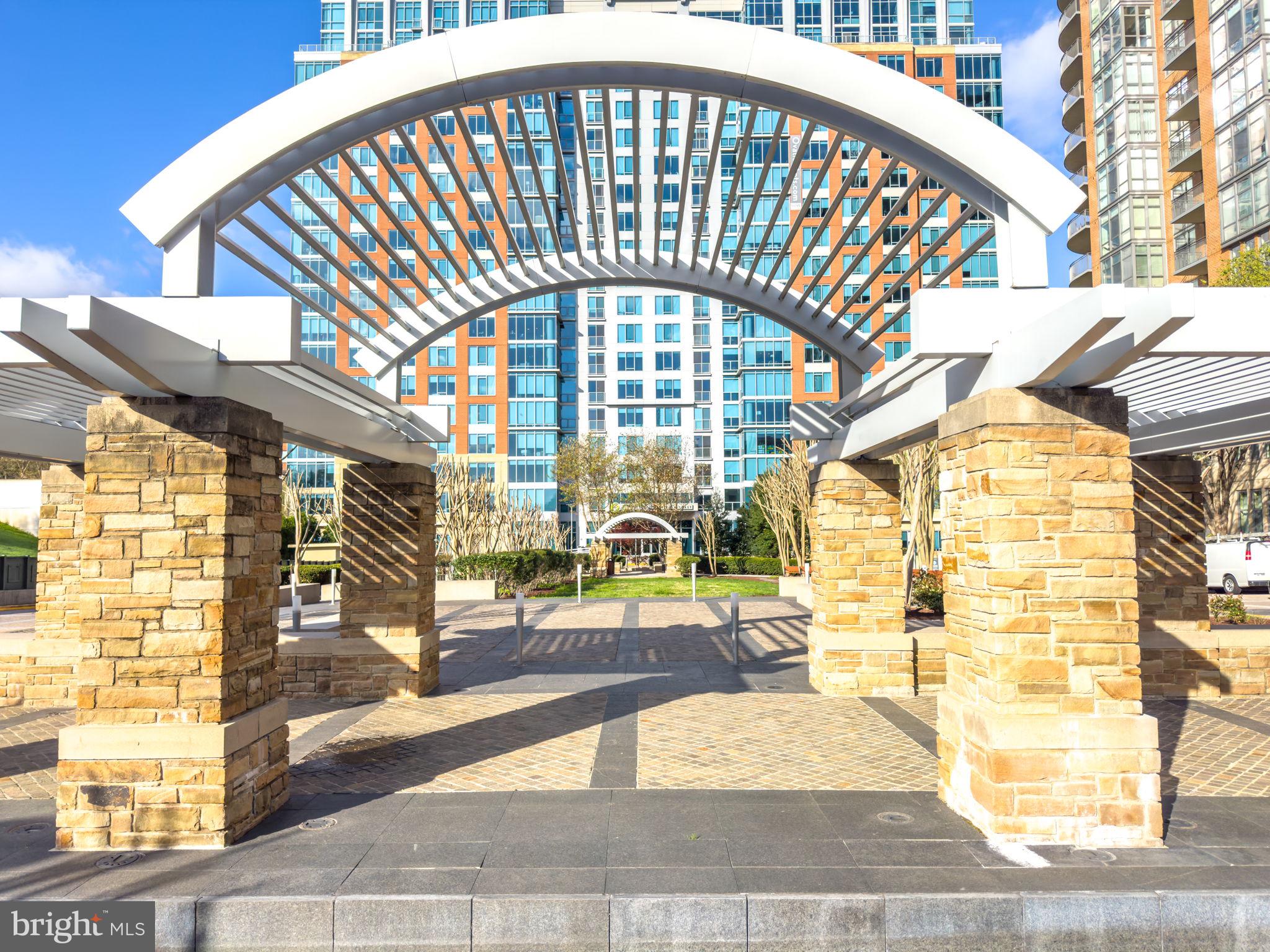 FOUNTAINS AT MCLEAN - Residential