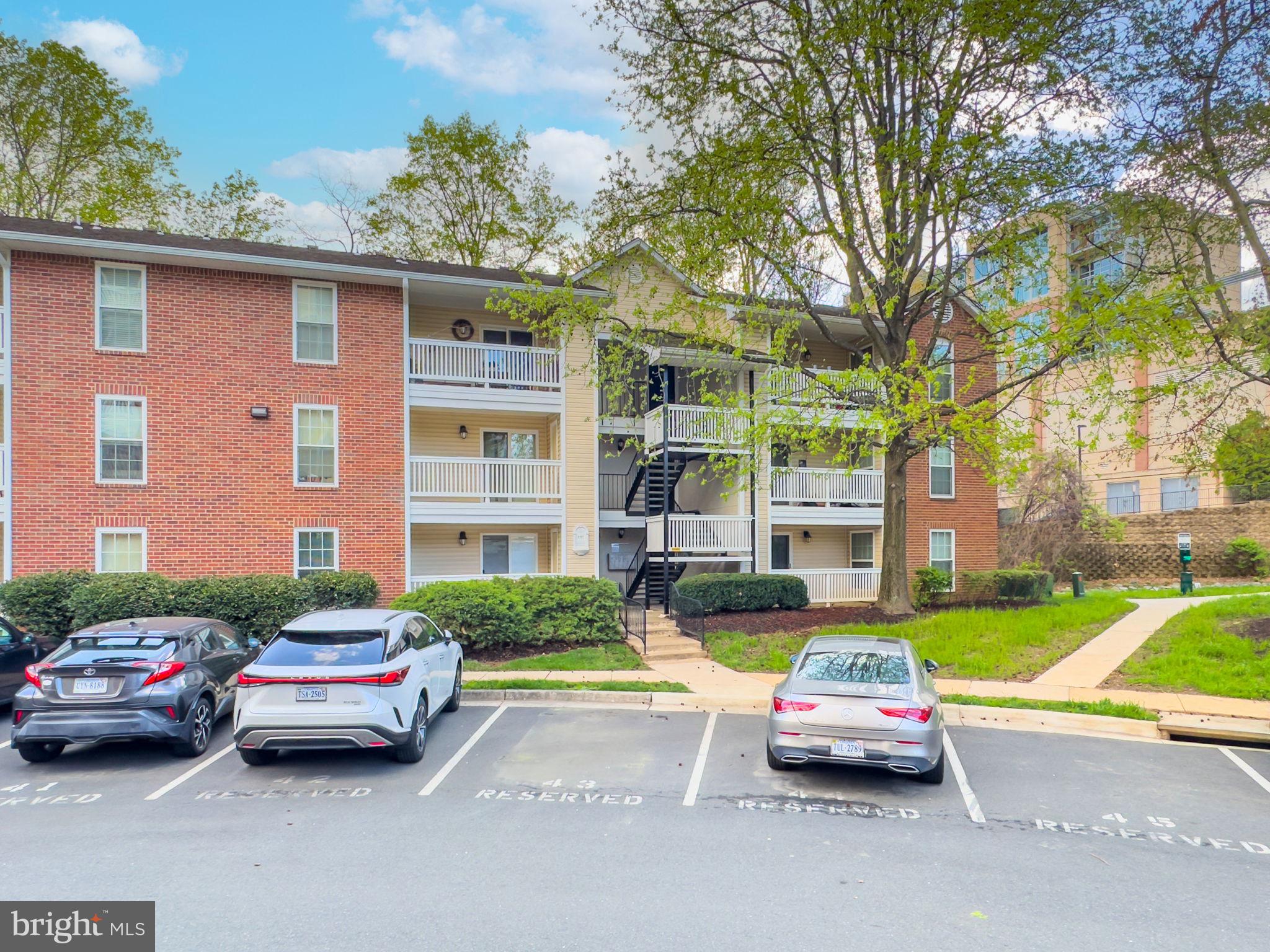 FOUNTAINS AT MCLEAN - Residential