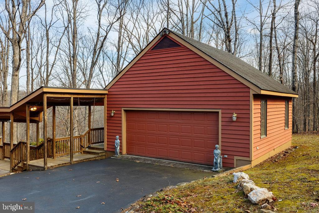 STONEY CREEK - Residential