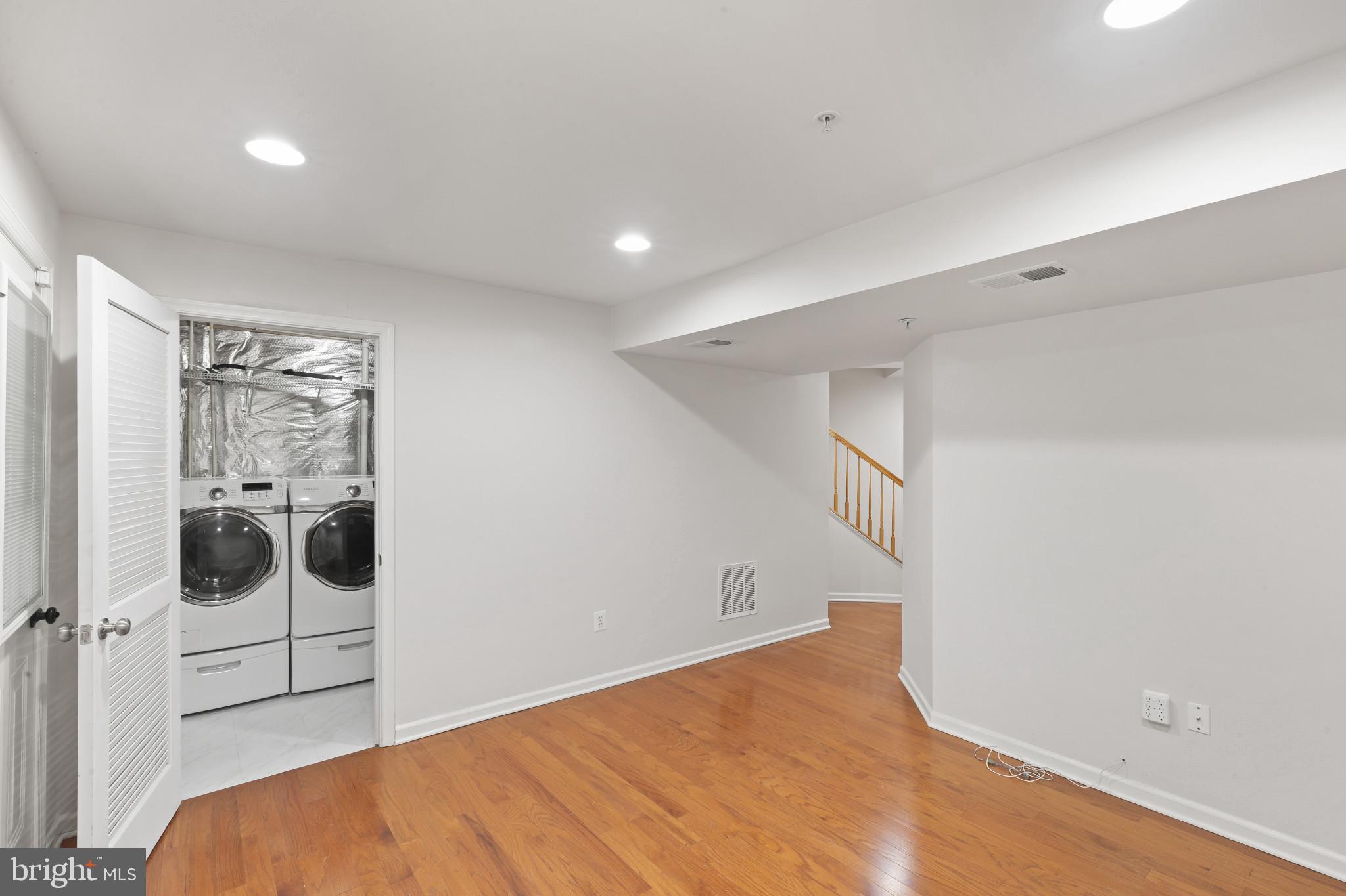 BELMONT STATION - Residential