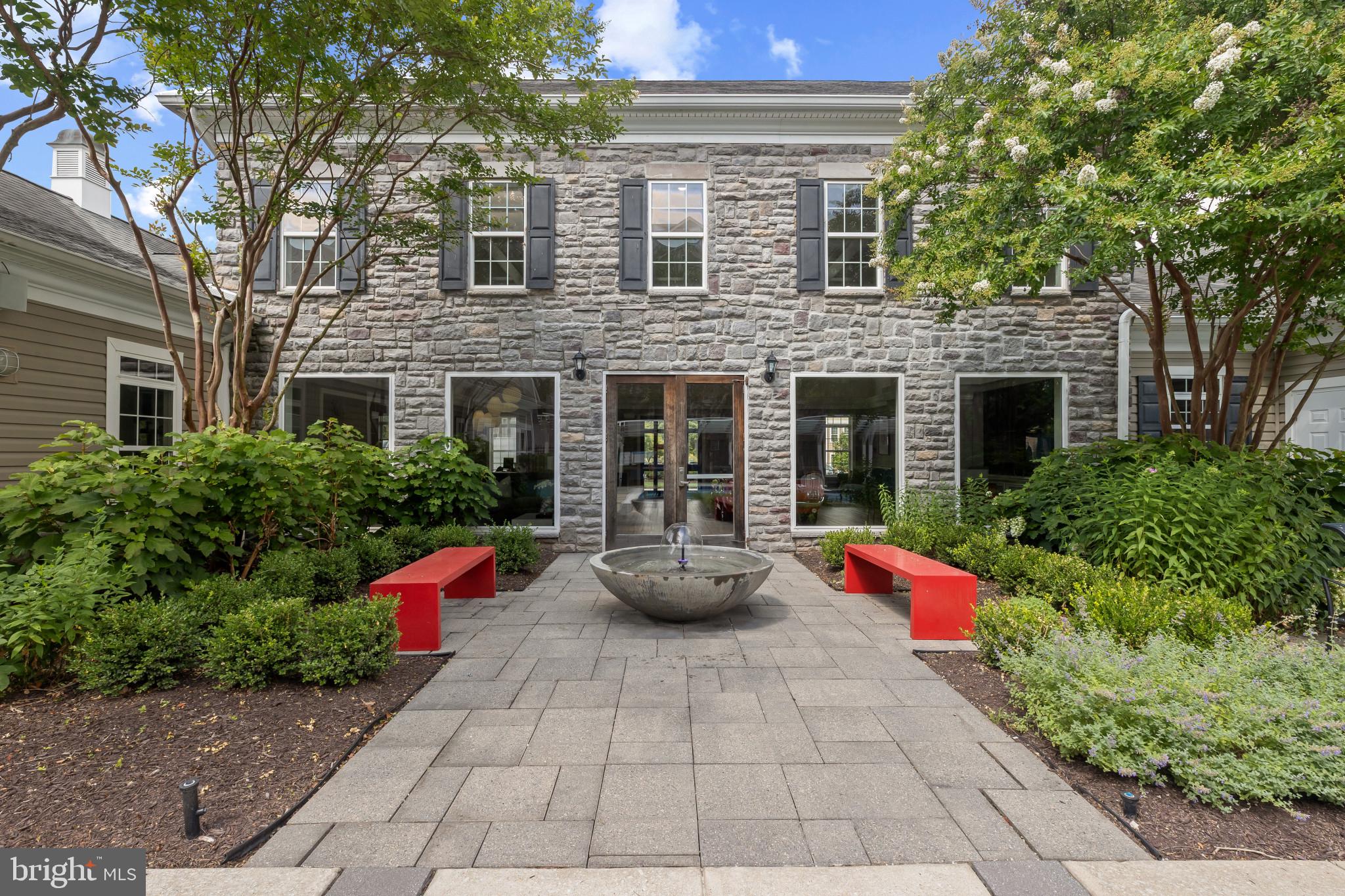 BELMONT STATION - Residential