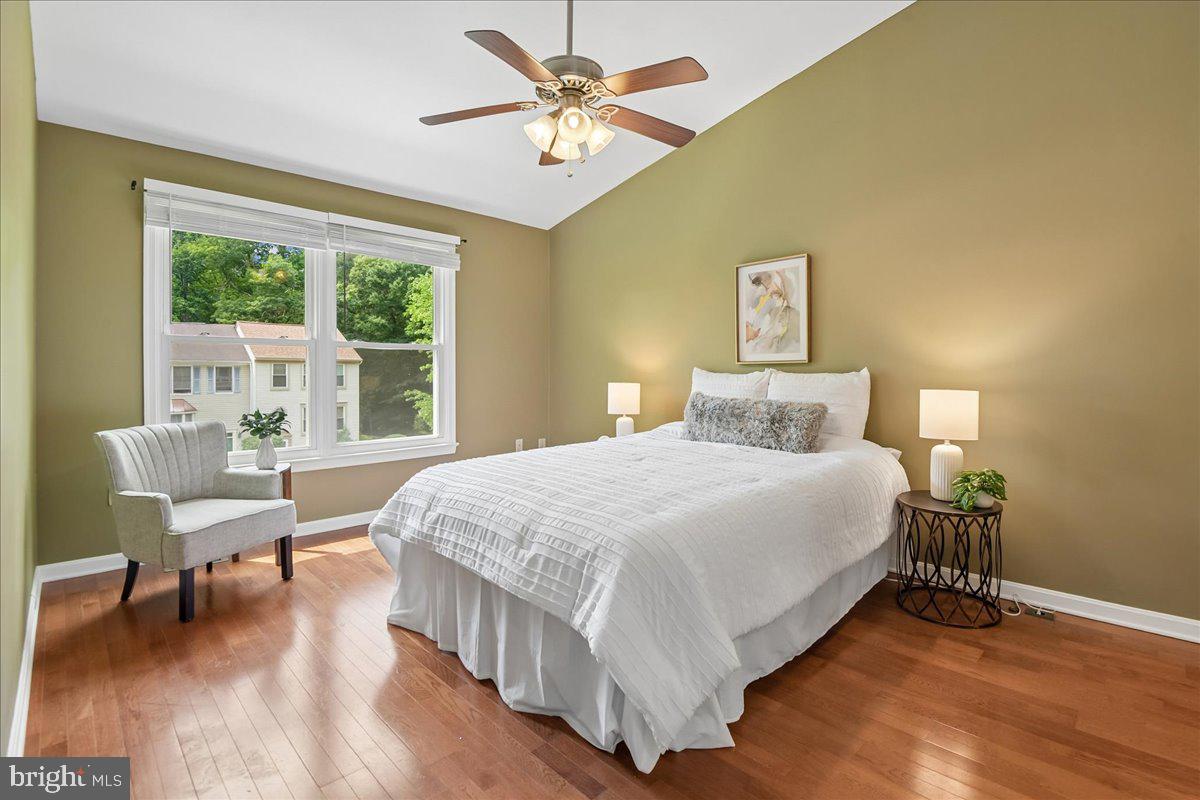 CROFTON MEADOWS - Residential
