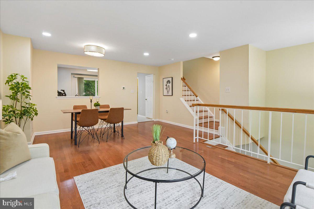 CROFTON MEADOWS - Residential