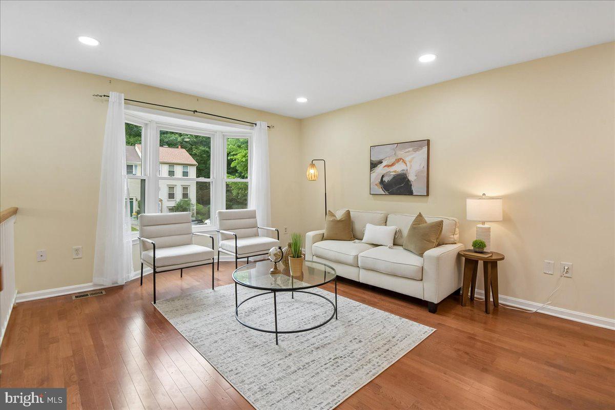 CROFTON MEADOWS - Residential