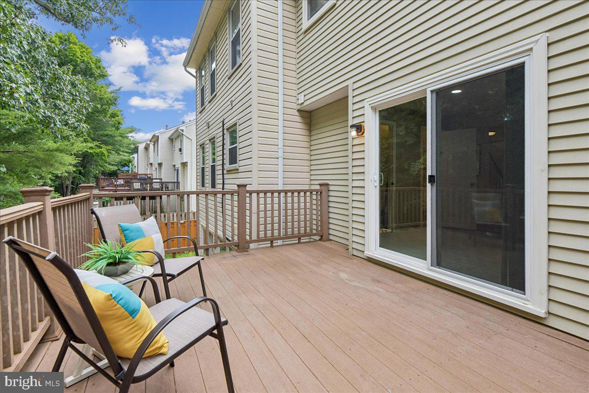 CROFTON MEADOWS - Residential