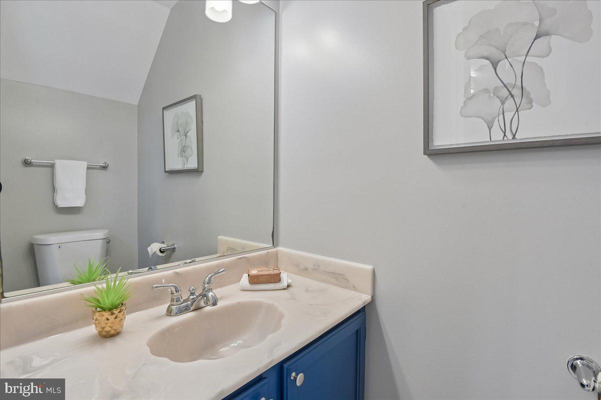 CROFTON MEADOWS - Residential