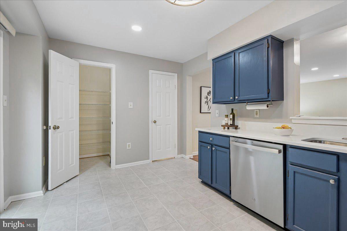 CROFTON MEADOWS - Residential