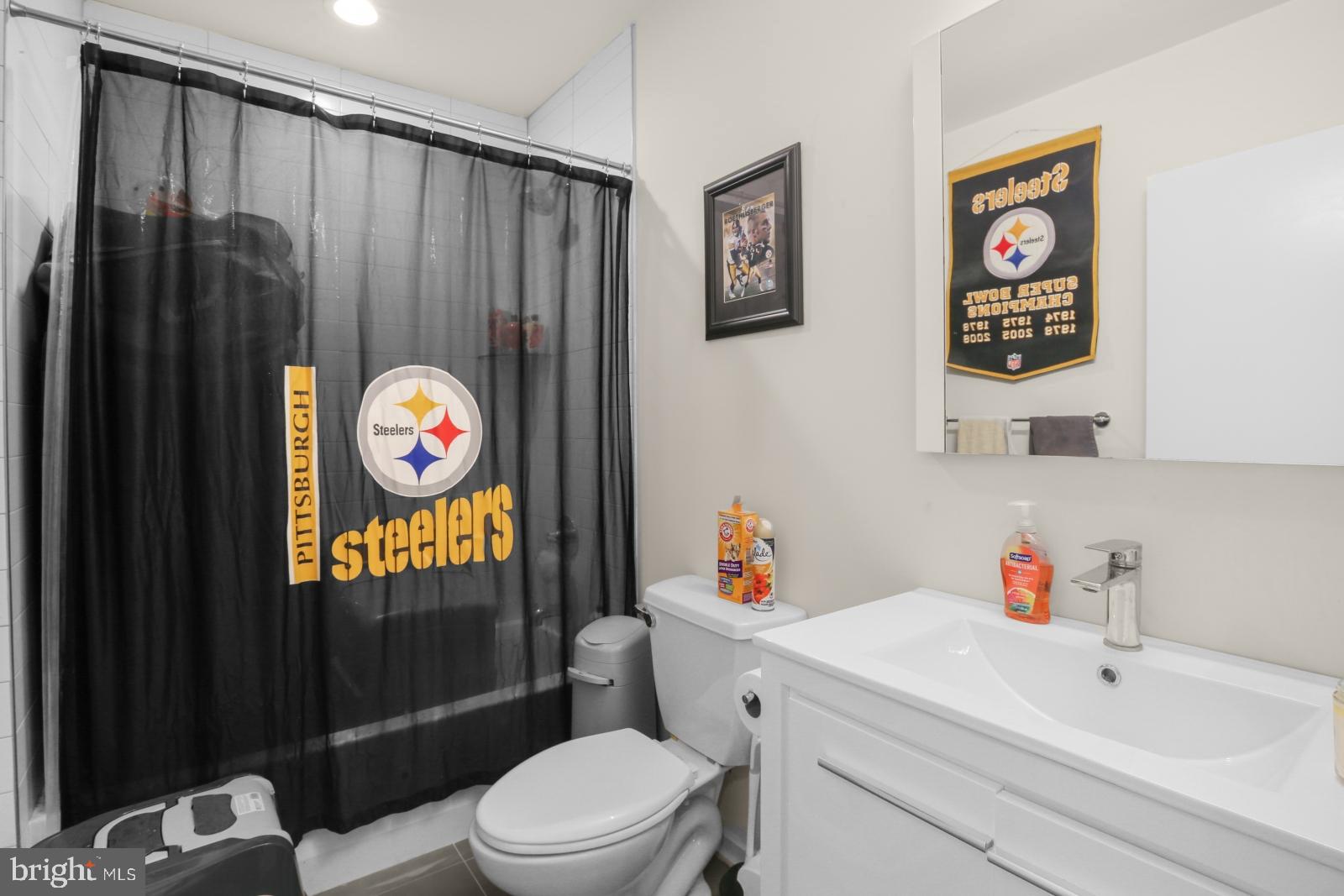 MANAYUNK - Residential Lease