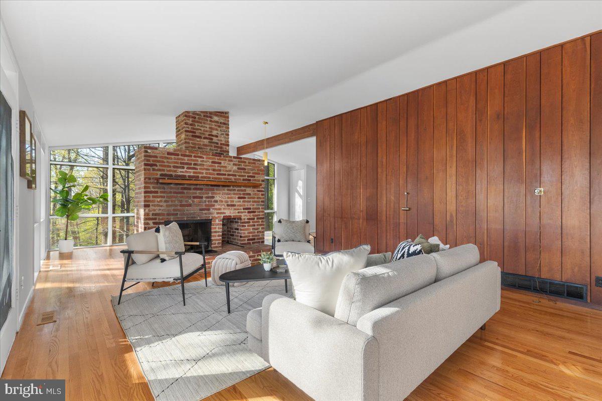 GLEN ECHO HEIGHTS - Residential