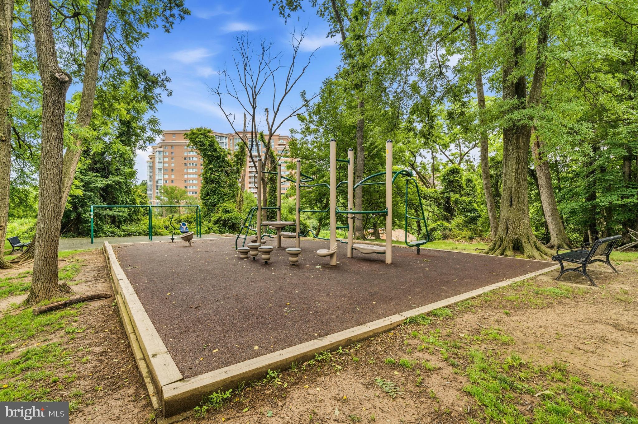 BOLLING BROOK - Residential