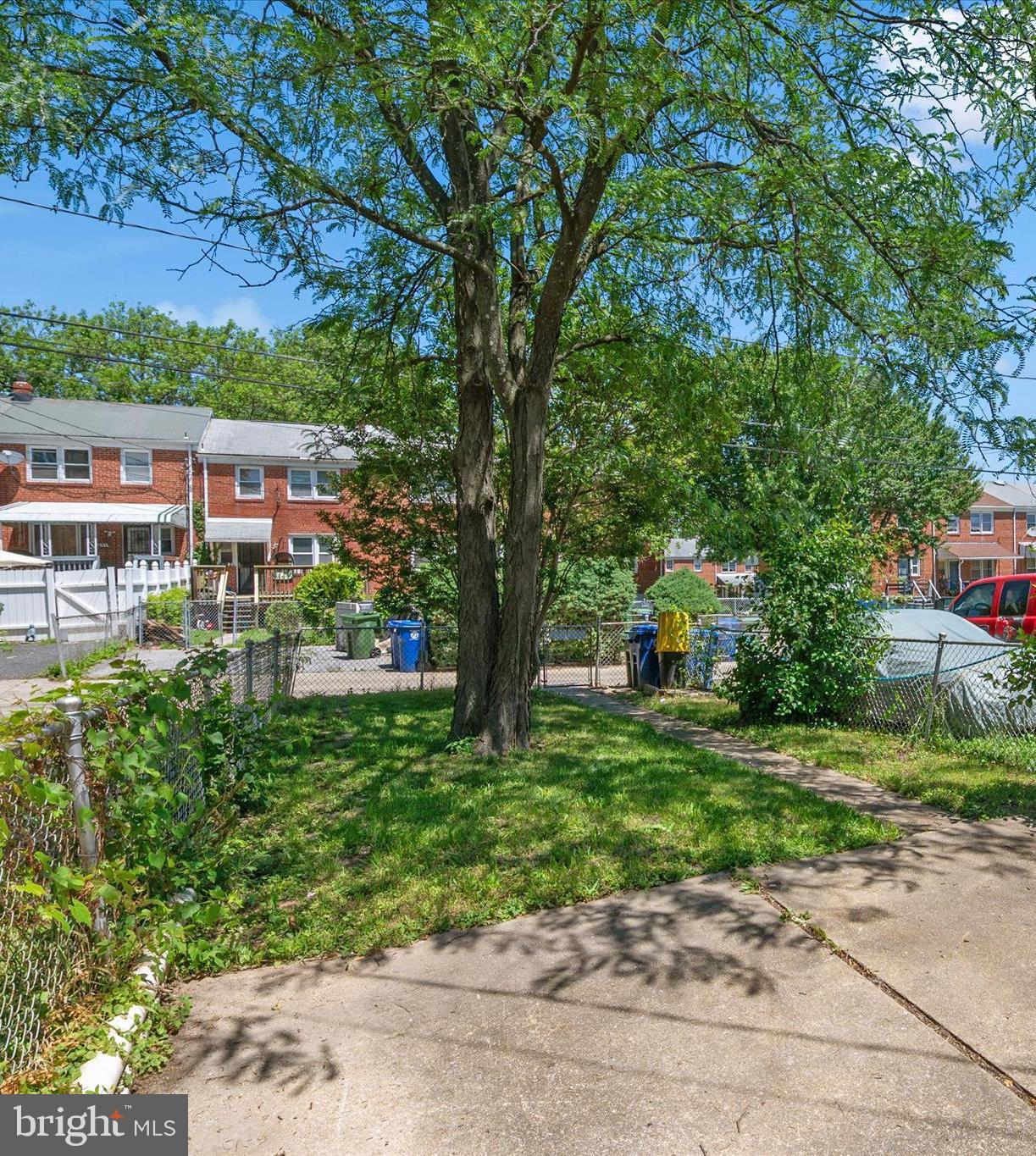 IDLEWOOD - Residential