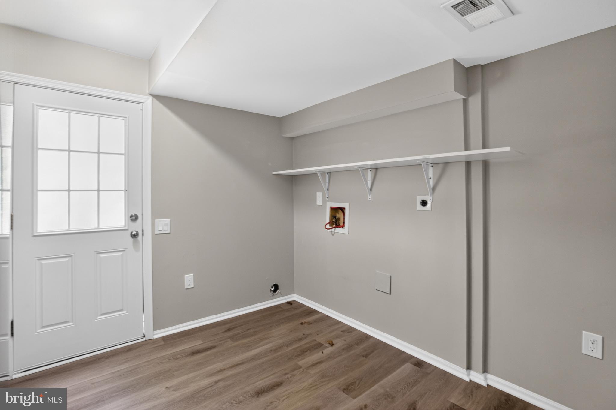 WAKEFIELD - Residential