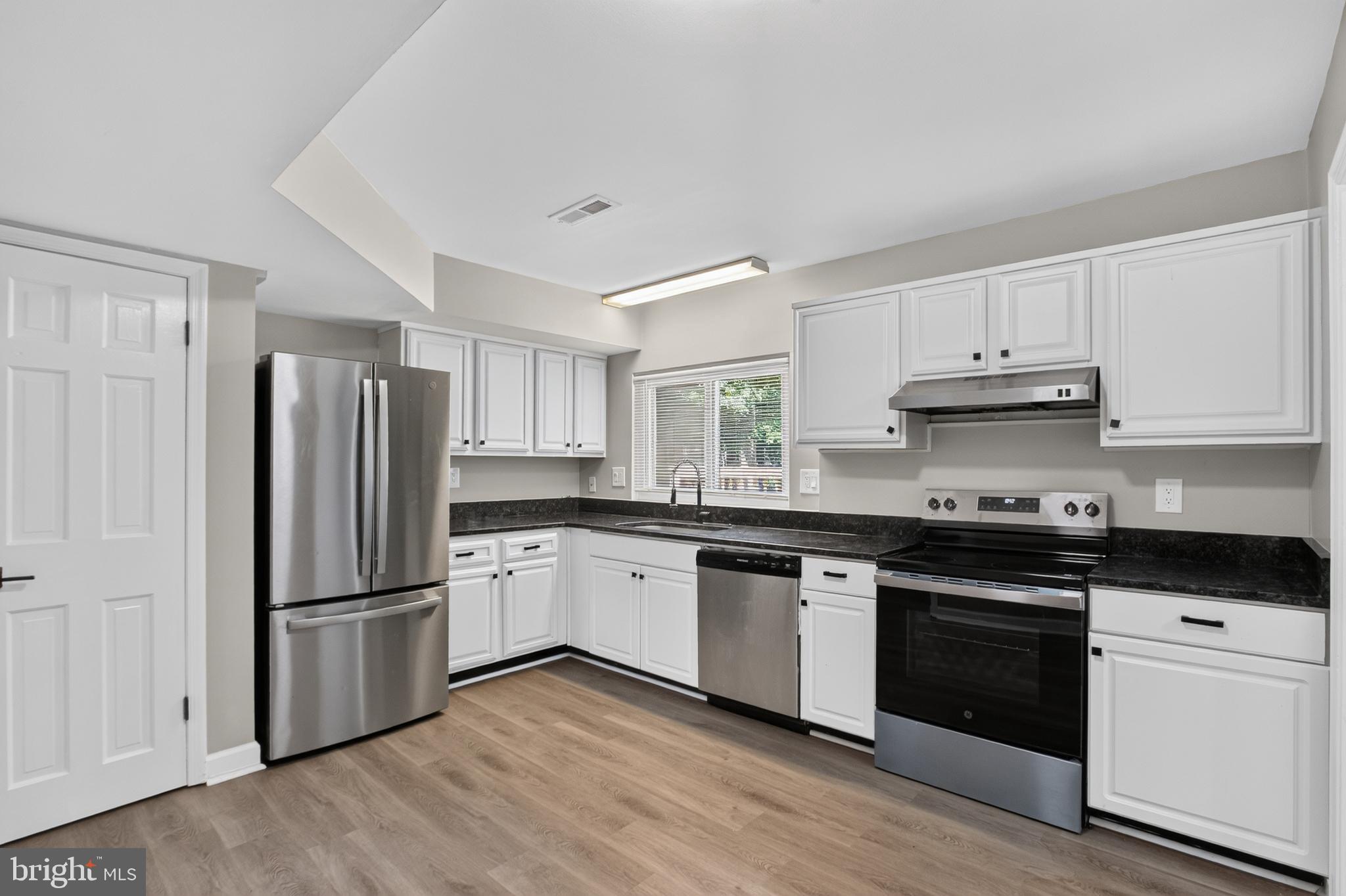 WAKEFIELD - Residential