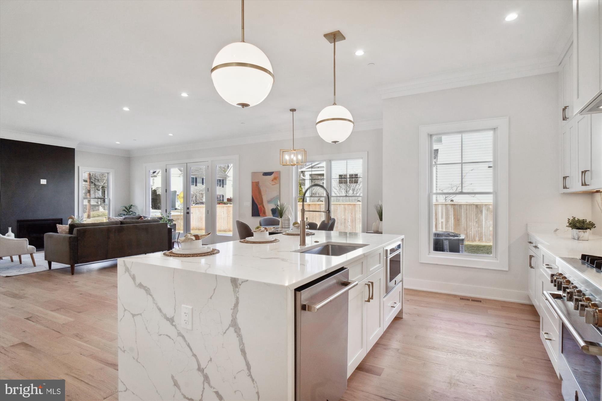 KENSINGTON ESTATES - Residential
