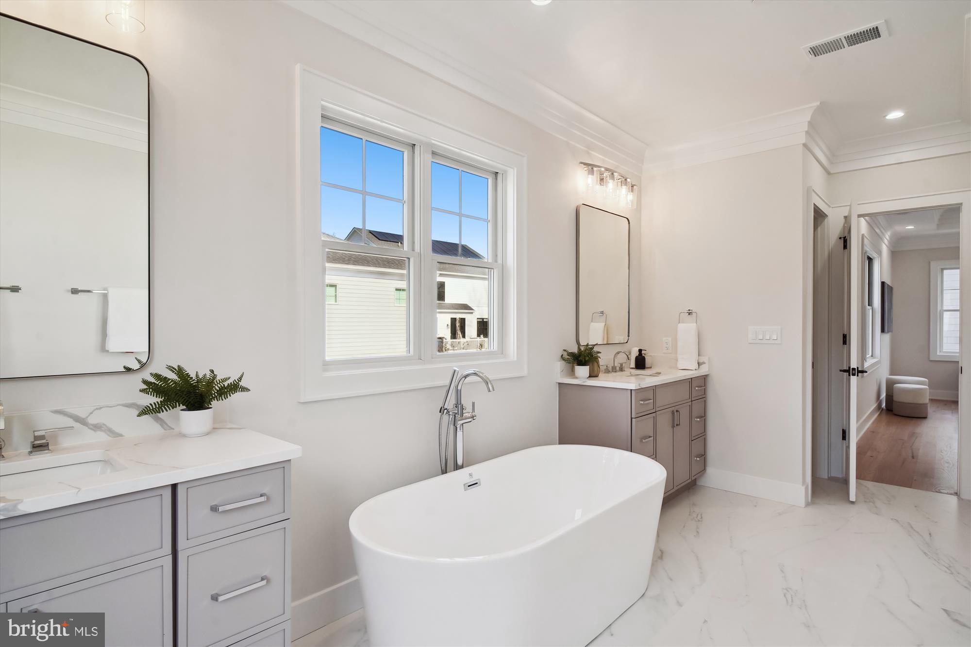 KENSINGTON ESTATES - Residential