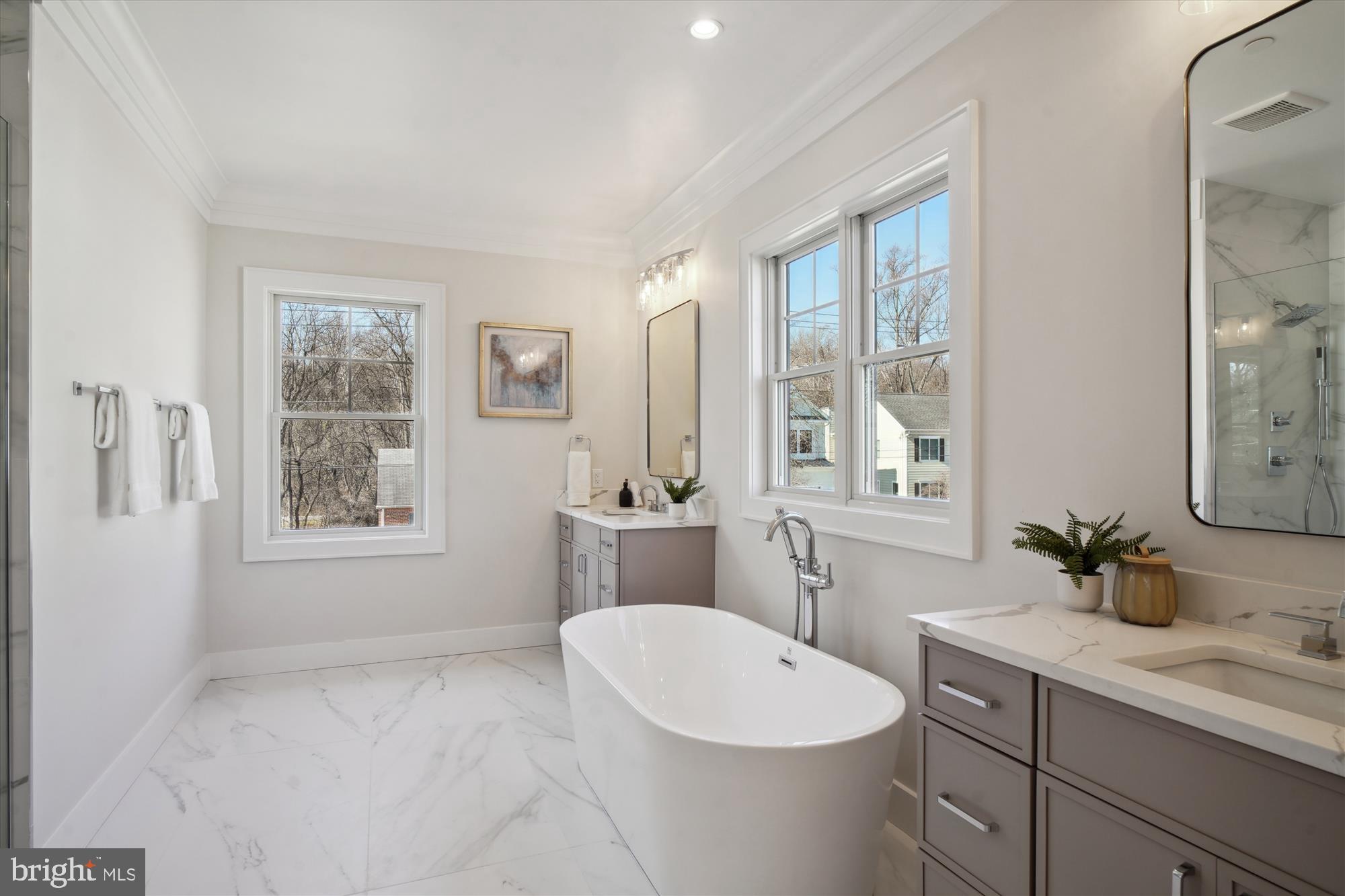 KENSINGTON ESTATES - Residential