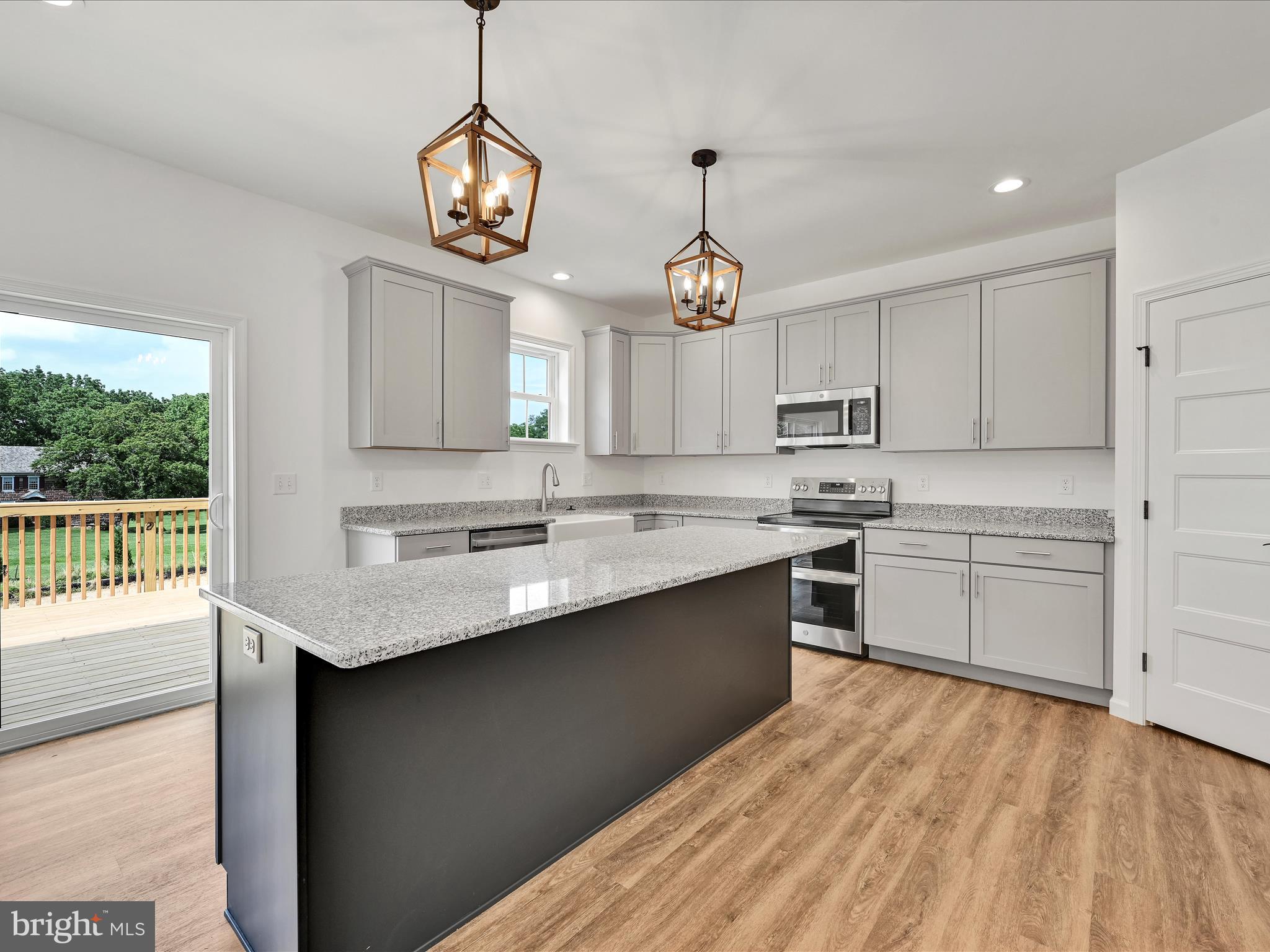 HAYS LANDING - Residential