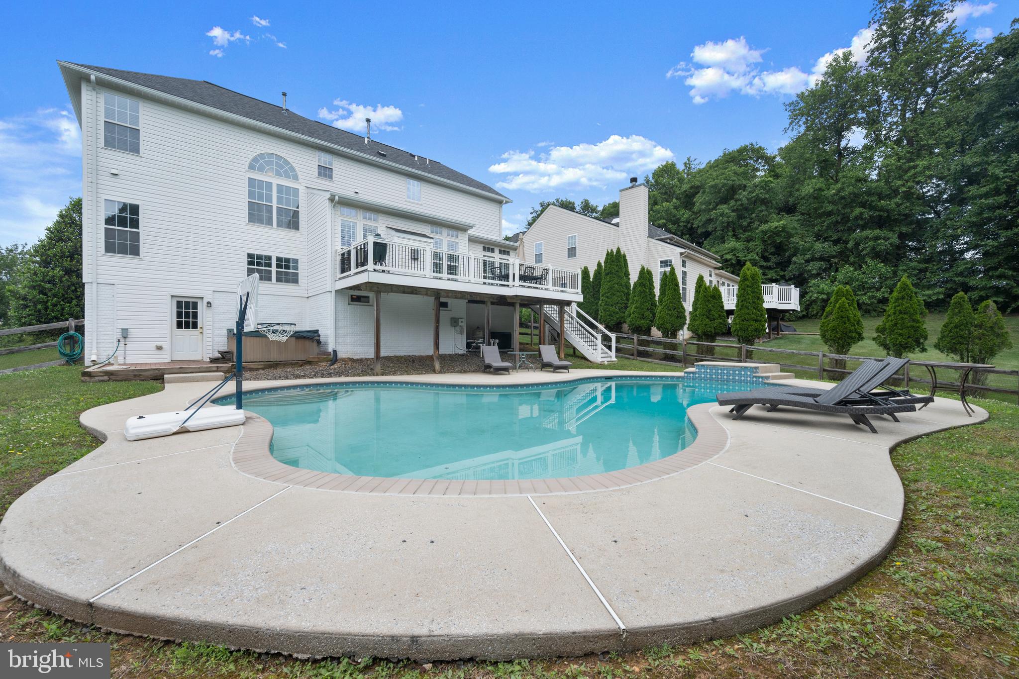 DENNIS PRESERVE - Residential