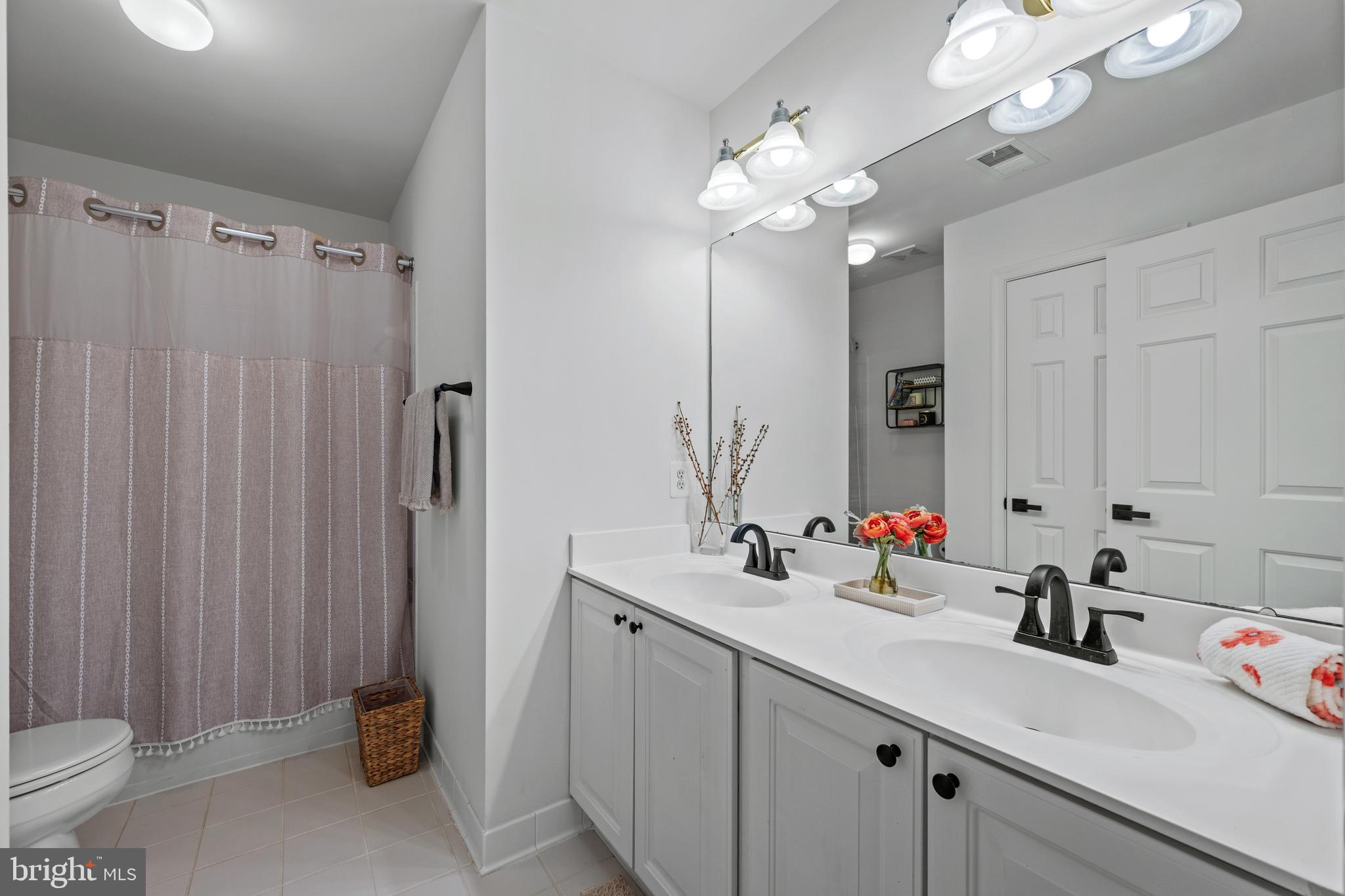 DENNIS PRESERVE - Residential