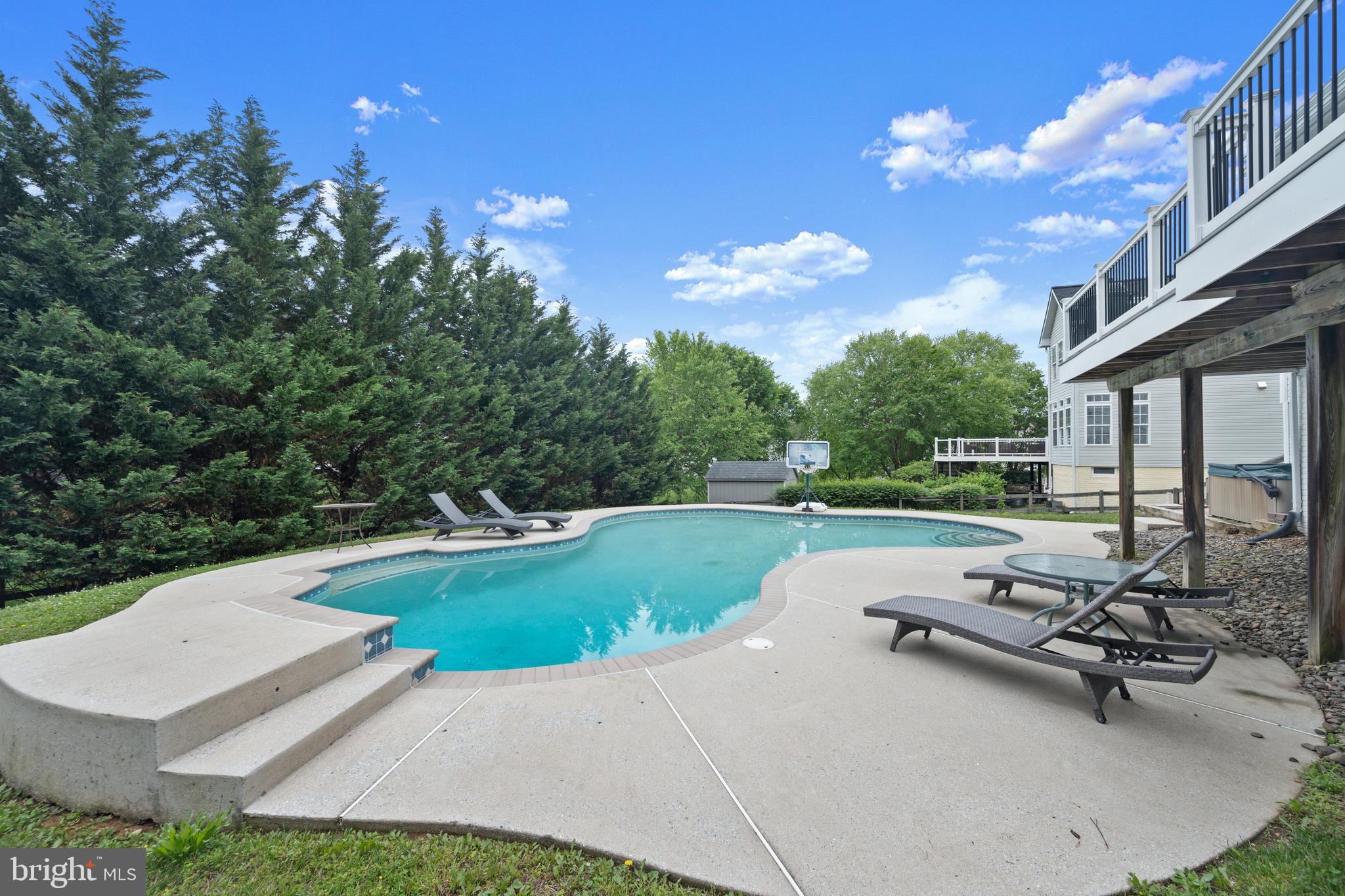 DENNIS PRESERVE - Residential