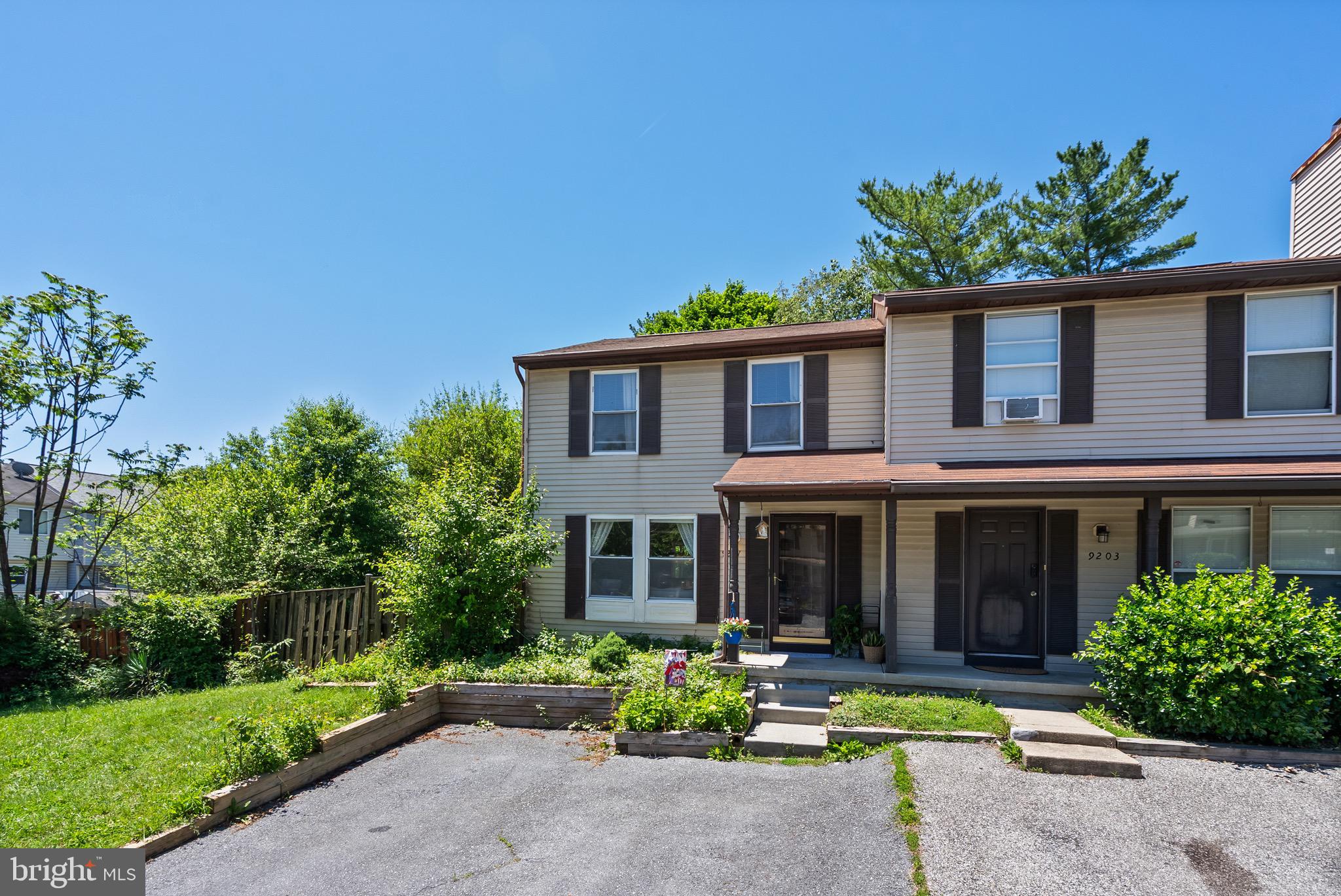 GUILFORD SQUARE - Residential
