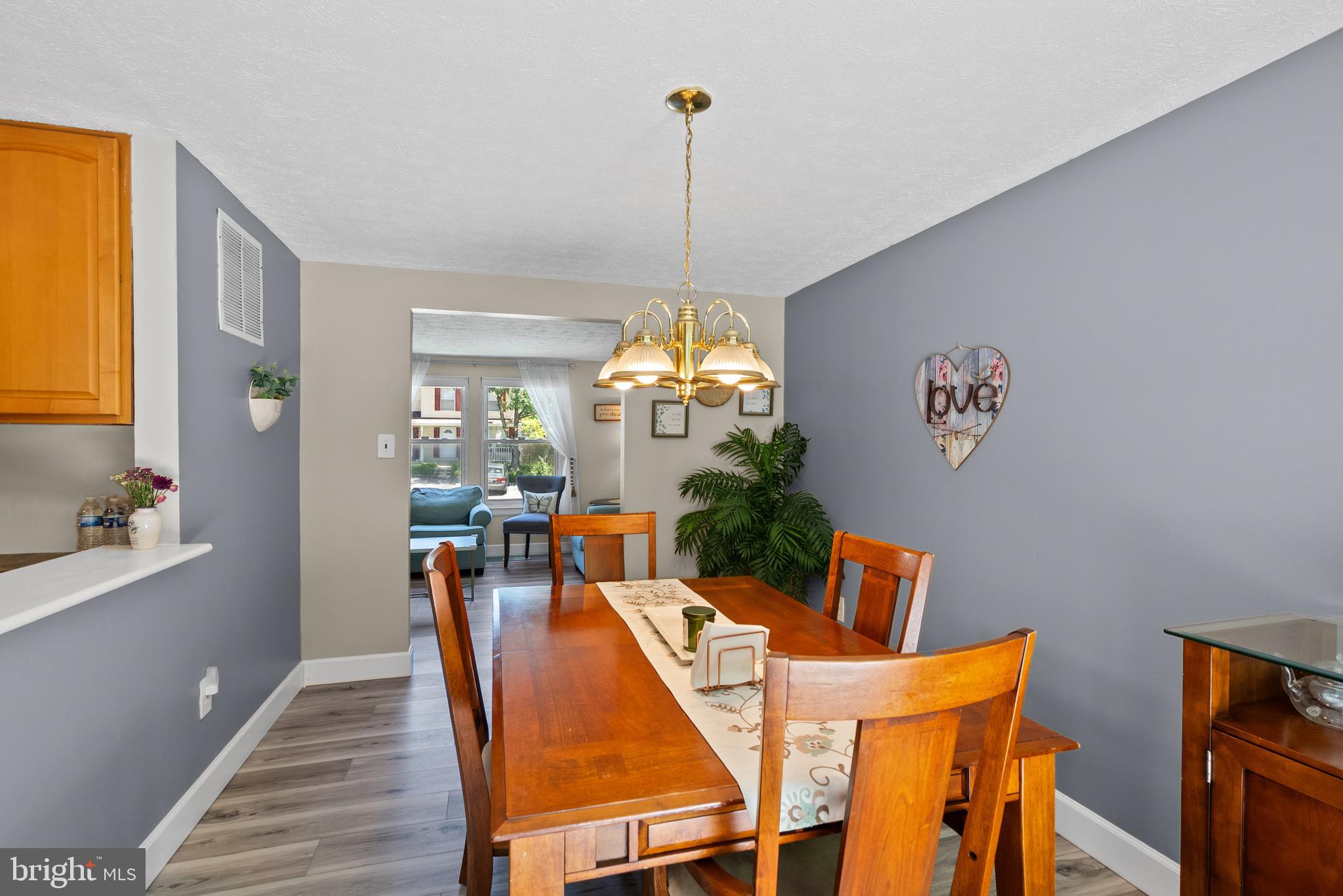 GUILFORD SQUARE - Residential